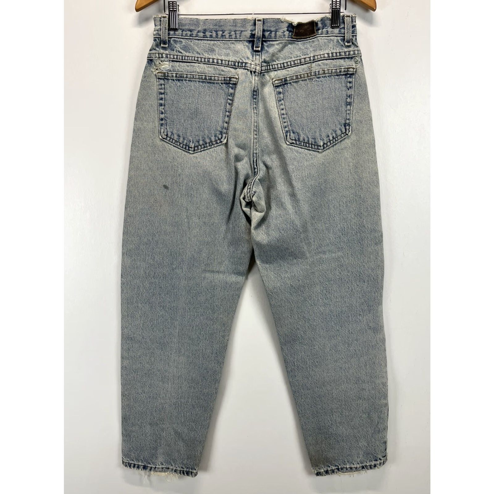 Vintage Vintage L.L. Bean Jeans 31x30 Sz Thrashed Distressed Men’s Relaxed Fit Double L Cotton Blue Jeans Tapered Distressed Features 31 30 Regular Inseam 30 Size US 31 - 3 Thumbnail