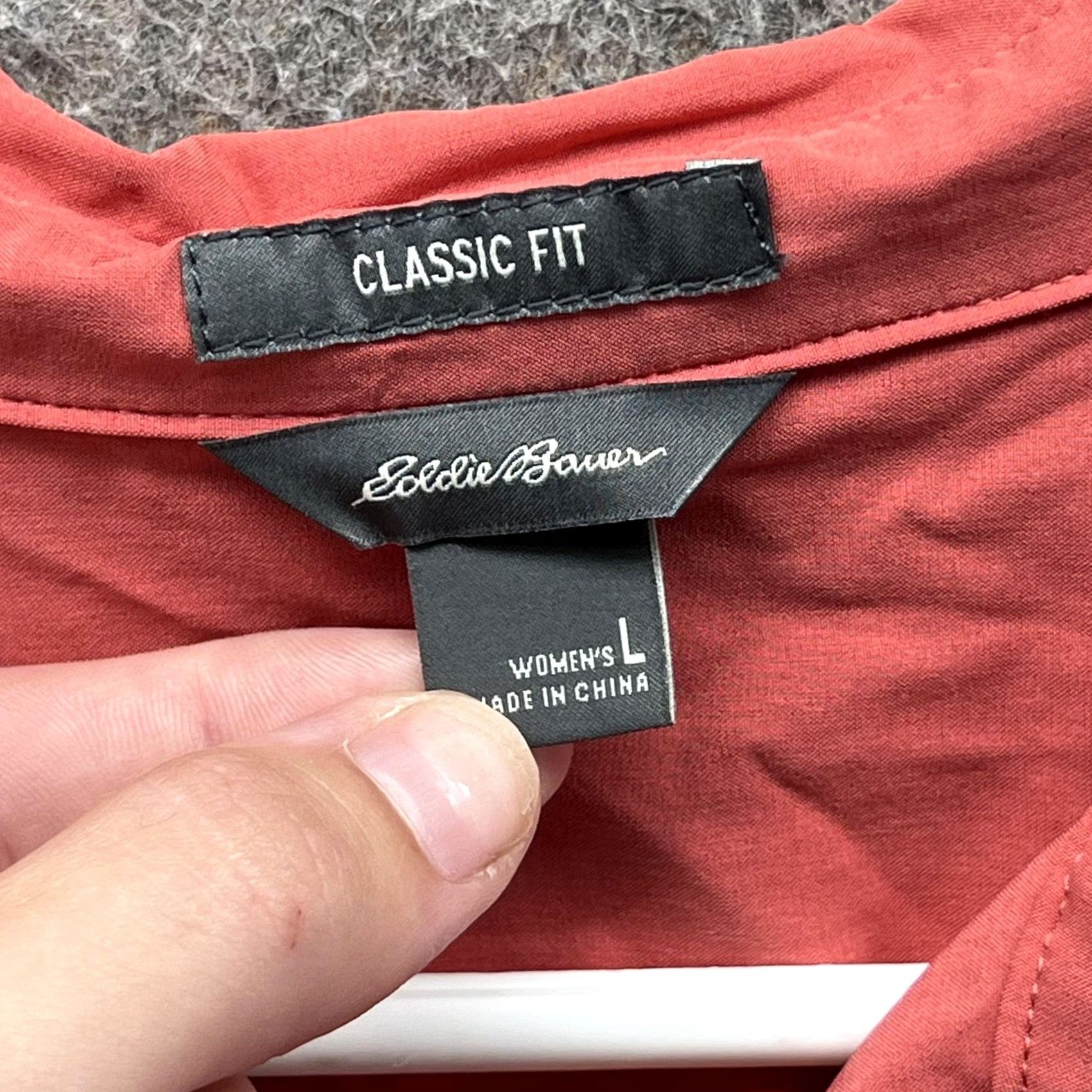 Eddie Bauer Eddie Bauer Shirt Womens Large Red Classic Fit Button Front Roll Tab Casual Top Size L / US 10 / IT 46 - 6 Thumbnail