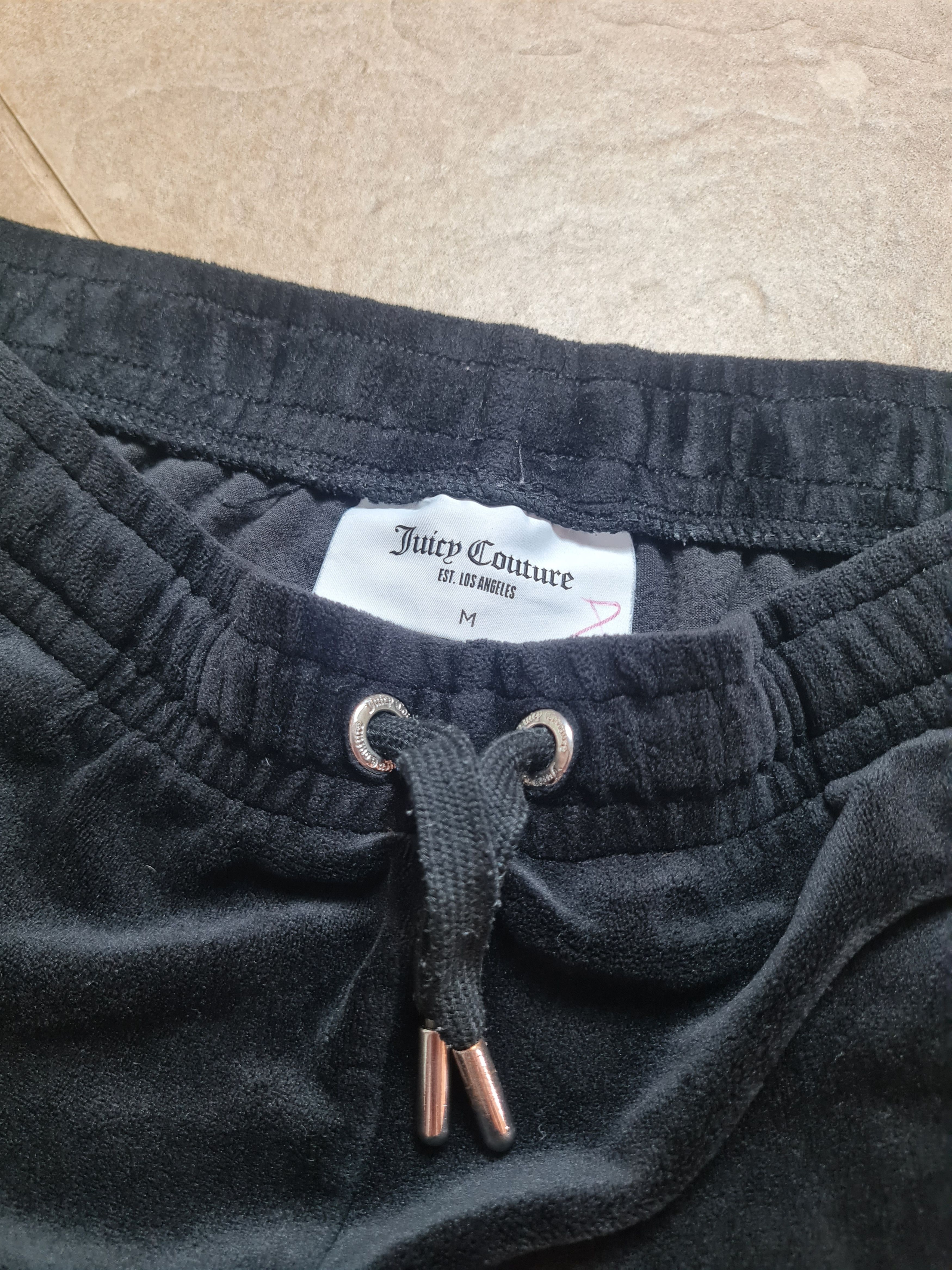 Juicy Couture Juicy Couture Sleepwear Shorts Sz M Velour Black Rhinestones Size 27" / US 4 / IT 40 - 12 Thumbnail