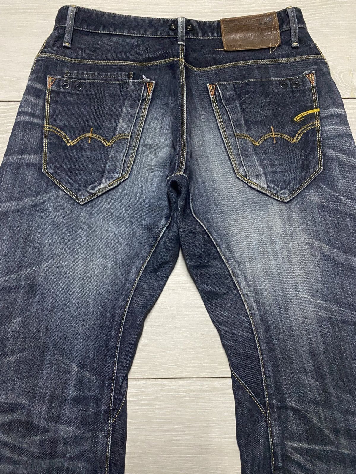 Edwin Vintage Edwin Twist Leg Faded Wash Distressed Loose Jeans Size US 31 - 4 Thumbnail