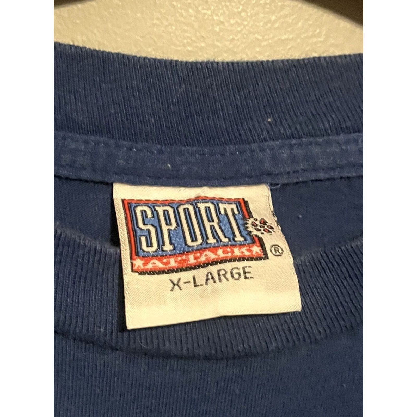 NCAA VINTAGE 90s Sport Attack NCAA Kentucky Wildcats Embroidered T Shirt XL Blue Mens Short Sleeve Size US XL / EU 56 / 4 - 4 Thumbnail