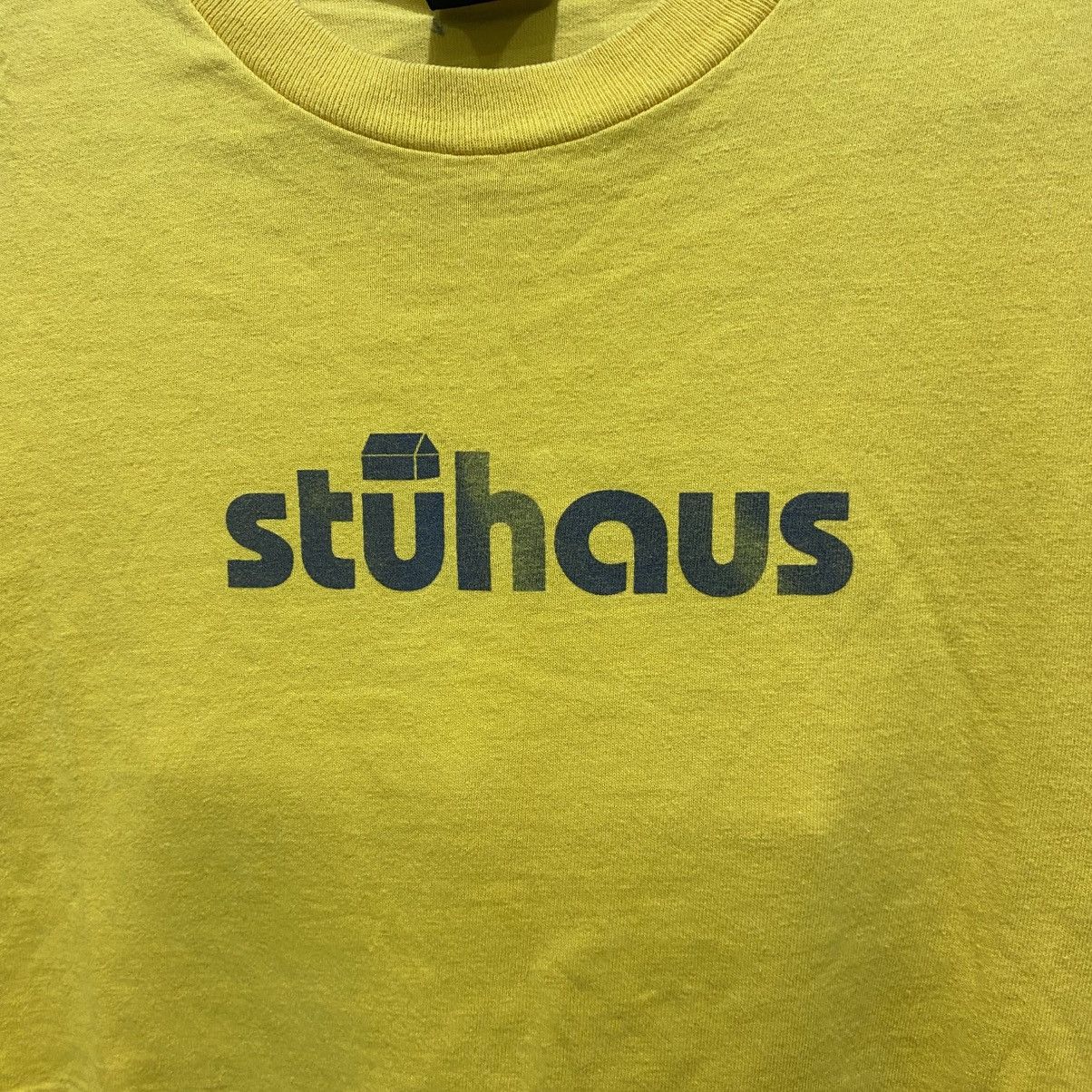 Stussy Vintage 90s Stüssy Stühaus Logo T-Shirt Yellow Size US S / EU 44-46 / 1 - 5 Thumbnail