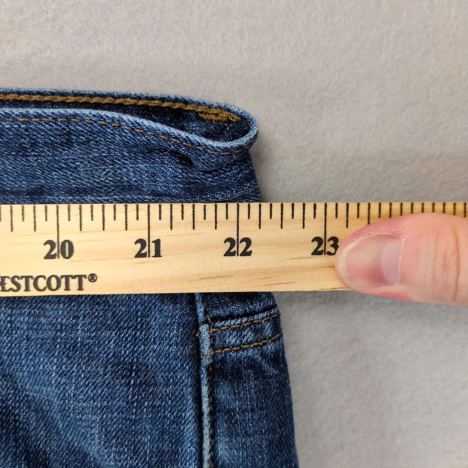 Tommy Hilfiger Tommy Hilfiger Freedom Jeans Men's 42x32 Wide Straight Leg Size US 42 / EU 58 - 3 Thumbnail