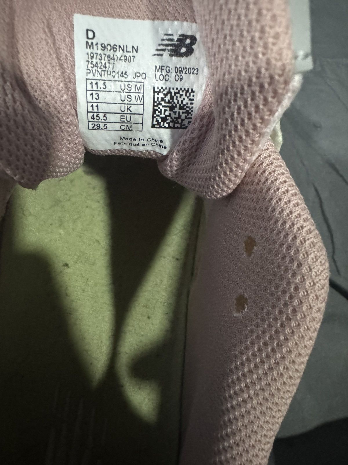 New Balance New Balance Lunar New Year Shell Pink Sneakers Size 11.5 Size US 11.5 / EU 44-45 - 4 Thumbnail