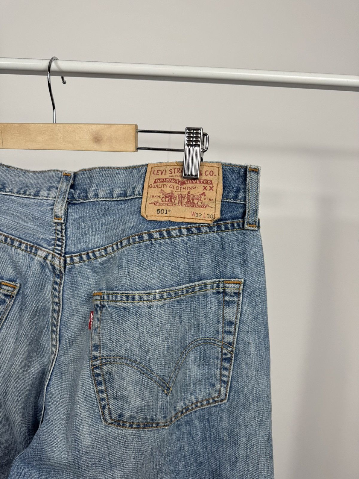 Levi's Vintage Levi’s 501 Straight Leg Jeans Light Wash Denim W32 Size US 32 / EU 48 - 4 Thumbnail