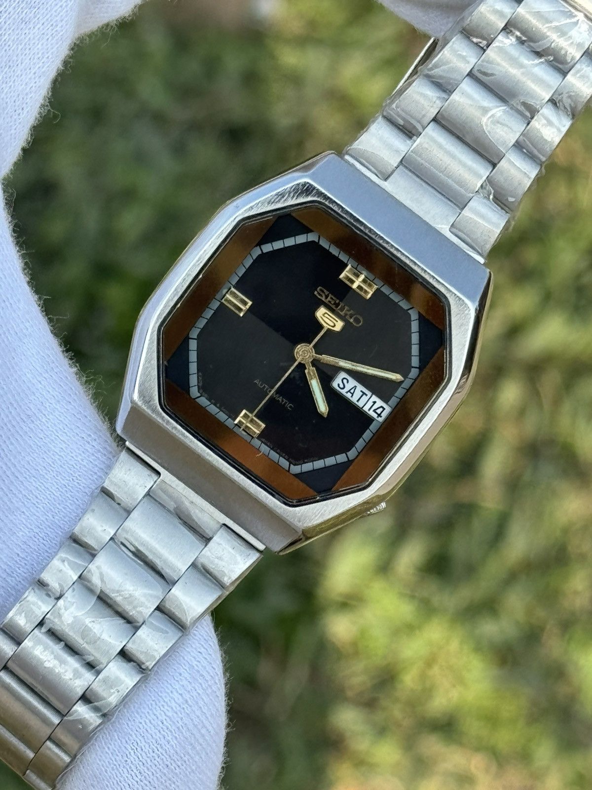 Seiko Vintage Seiko 5 Automatic black dial |Cushion Case |Japan Size 36 - 5 Thumbnail