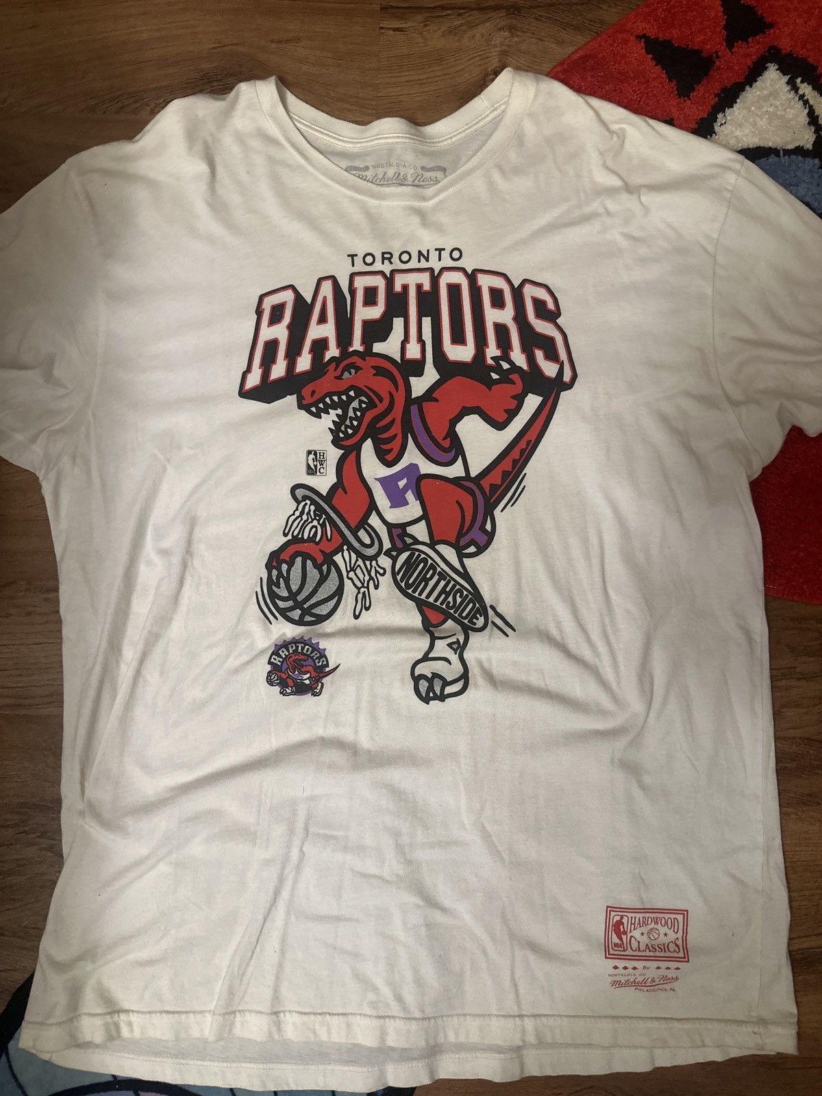 Mitchell & Ness Toronto Raptors Mitchell & Ness T Shirt Size US XXL / EU 58 / 5 - 1 Thumbnail