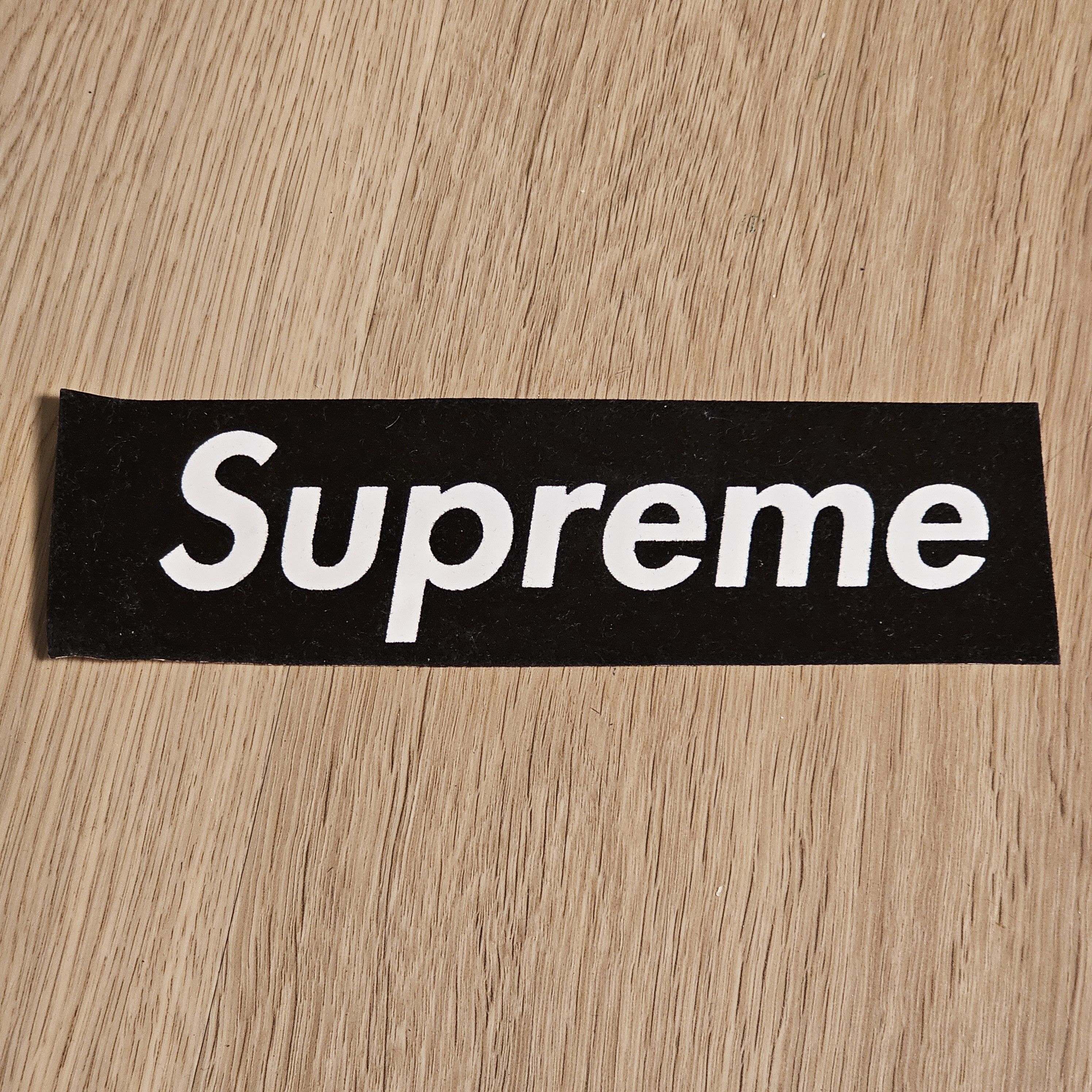 Black supreme box logo sticker hotsell