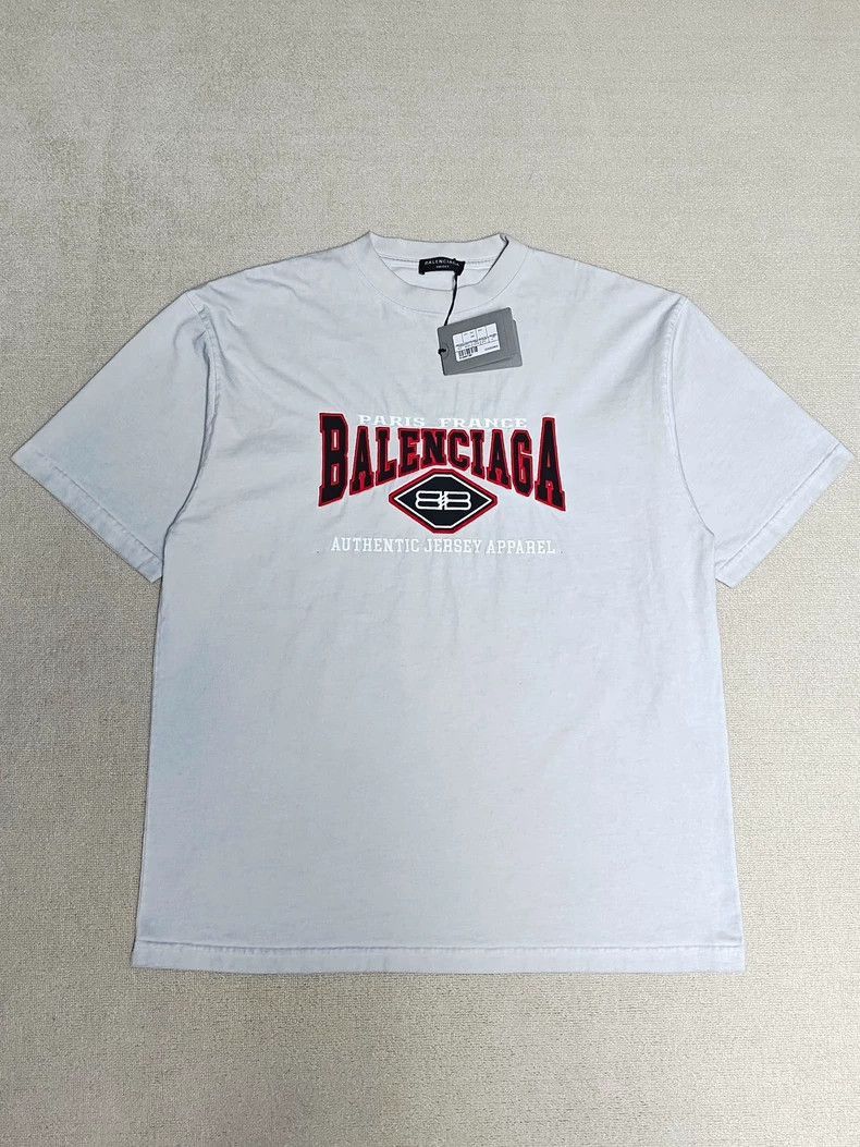 Balenciaga Balenciaga Short Sleeve T-Shirt with Embroidery-2506 Size US S / EU 44-46 / 1 - 1 Thumbnail