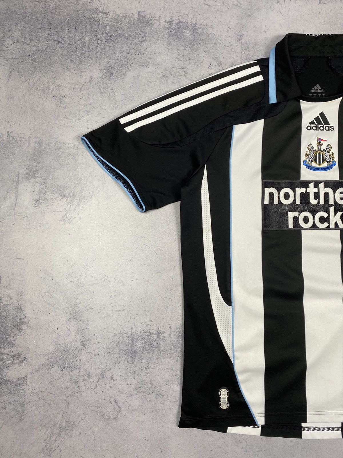 Adidas Adidas NEWCASTLE UNITED 2007 2008 2009 HOME SOCCER JERSEY Size US M / EU 48-50 / 2 - 3 Thumbnail