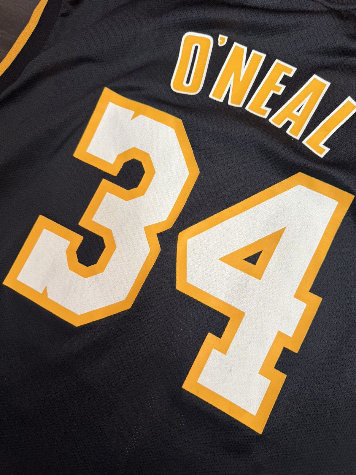 Reebok Los Angeles Lakers Shaquille O'Neal #34 NBA Jersey Size US XL / EU 56 / 4 - 7 Thumbnail