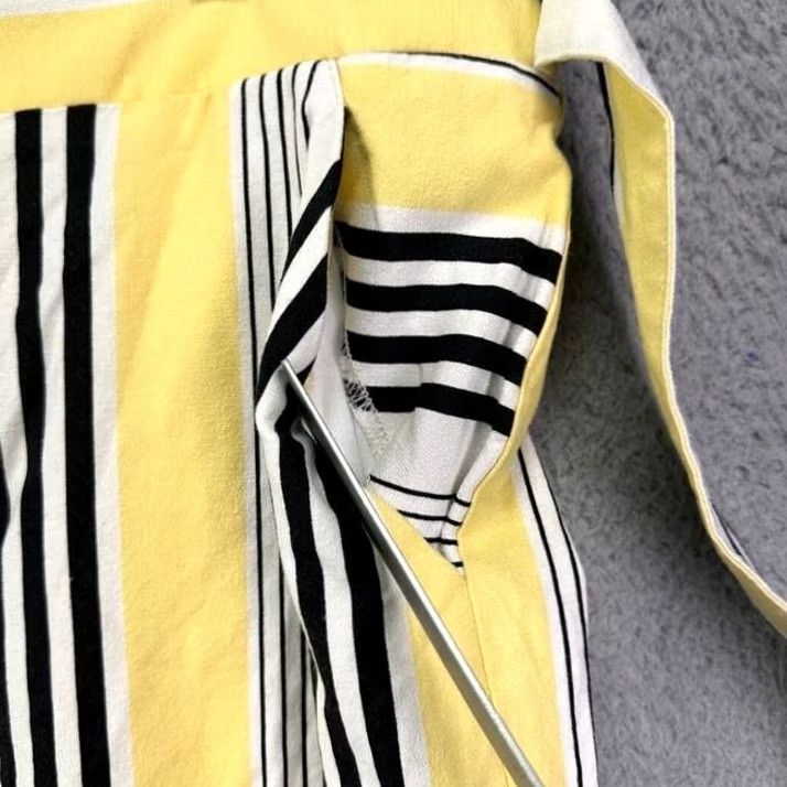Vintage INC Shorts Womens 2XL Black Yellow Striped Unlined Mid Rise Casual Travel Mens 2XL Size 40" / US 18 - 5 Thumbnail