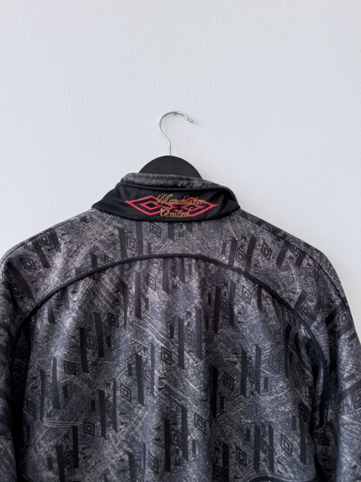 Umbro 🩸RARE🩸Umbro Manchester United Vintage 1992/1993 Sharp Jacket Size US L / EU 52-54 / 3 - 19 Thumbnail