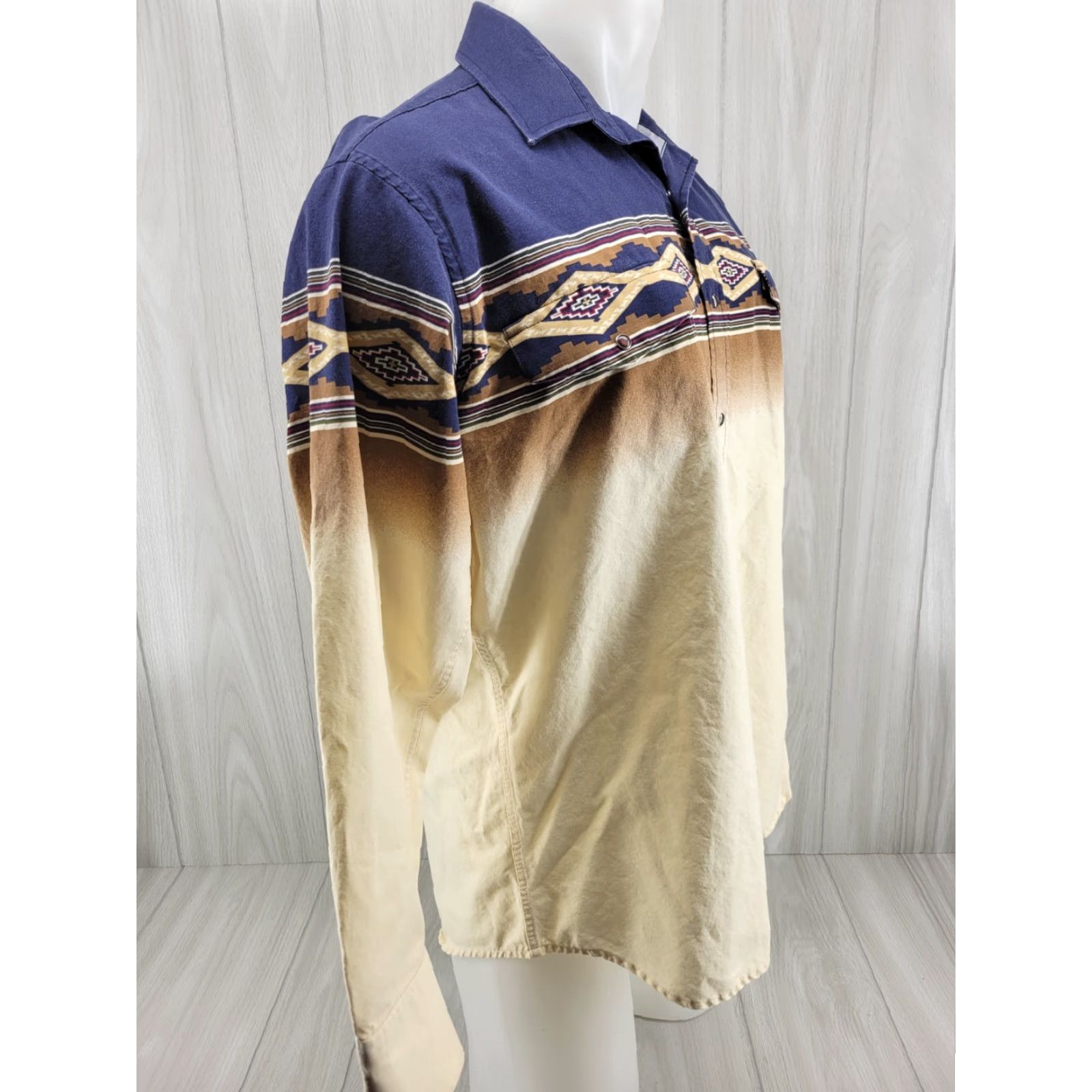Brooks VINTAGE Brooks & Dunn Distressed Aztec Tribal Pearl Snap Western Rodeo Cowboy Shirt L Size US L / EU 52-54 / 3 - 7 Thumbnail