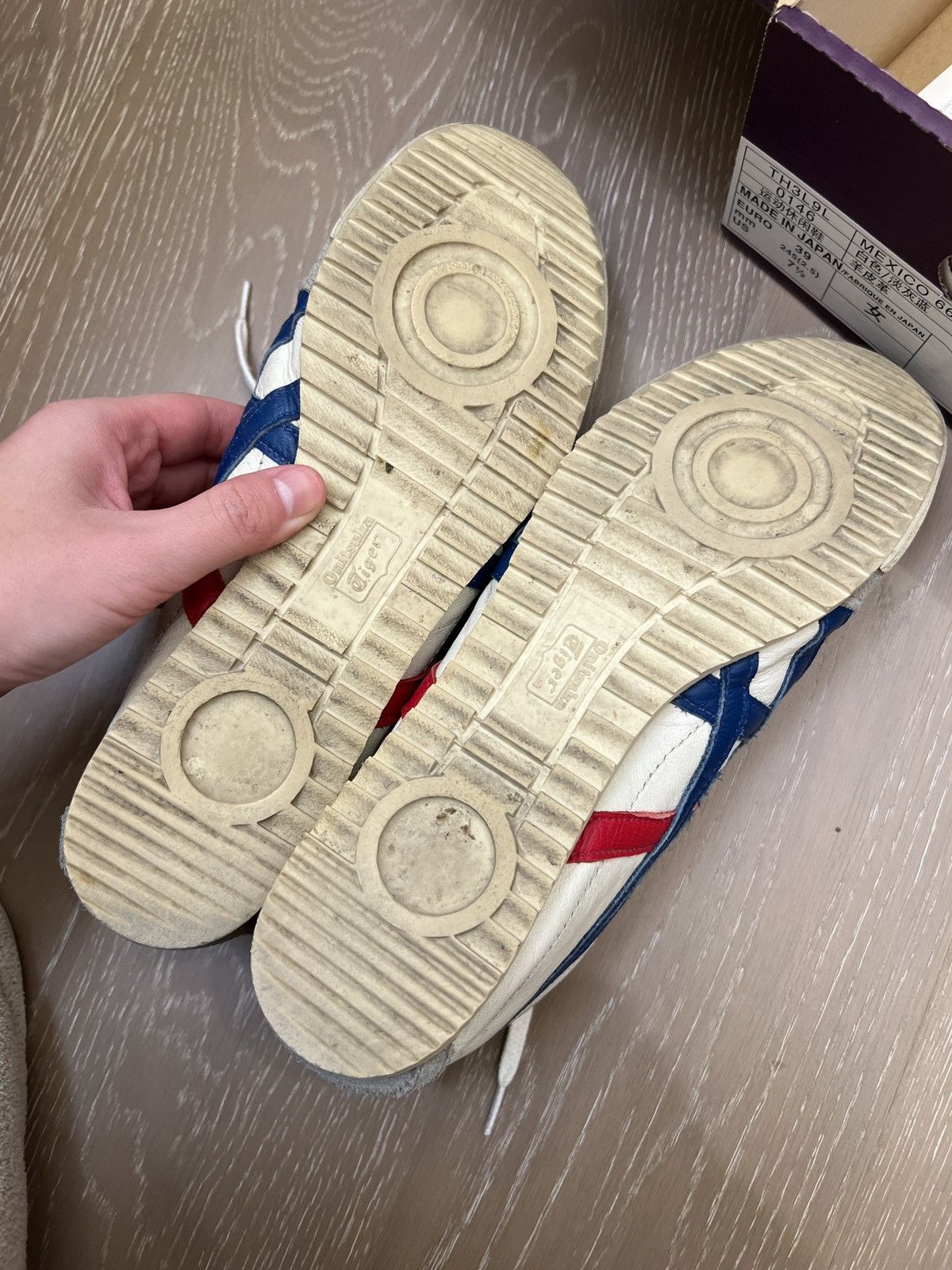 Onitsuka Tiger Onituska Tiger Mexico 66 Deluxe Size US 6 / EU 39 - 9 Thumbnail