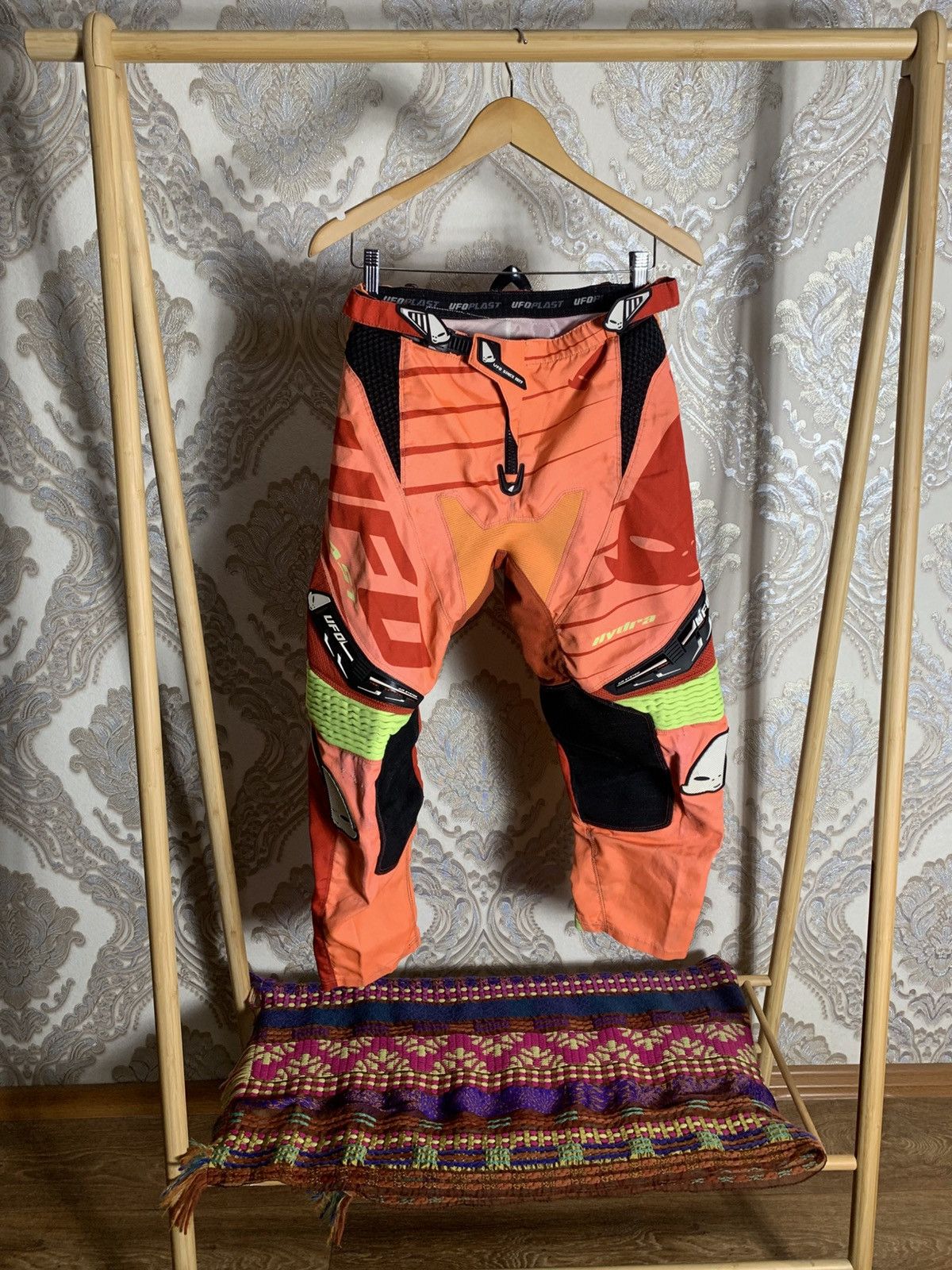 NASCAR VINTAGE UFO PLAST MOTORCYCLE RACING PANTS BIKE RETRO Y2K 90s Size US 28 / EU 44 - 1 Thumbnail