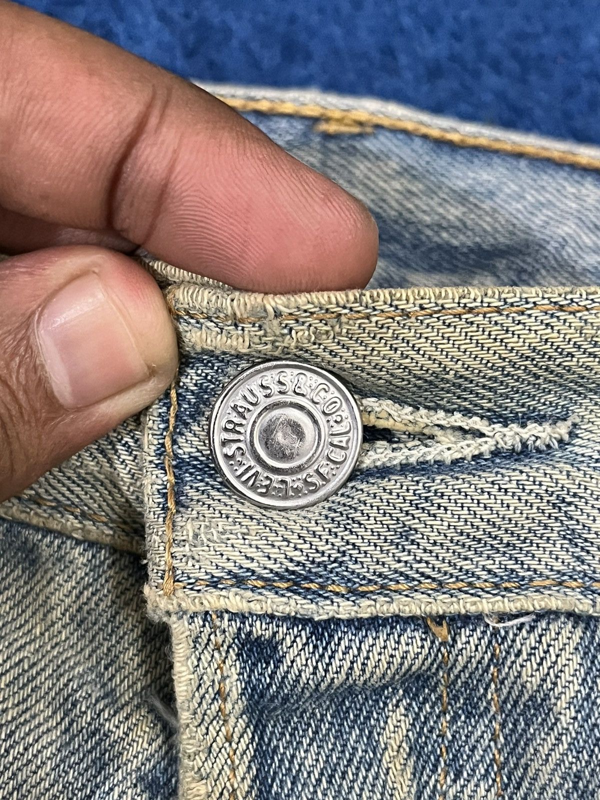 Levi's Vintage 80’s Levi’s 501 Mudwash Denim Size US 33 - 7 Thumbnail