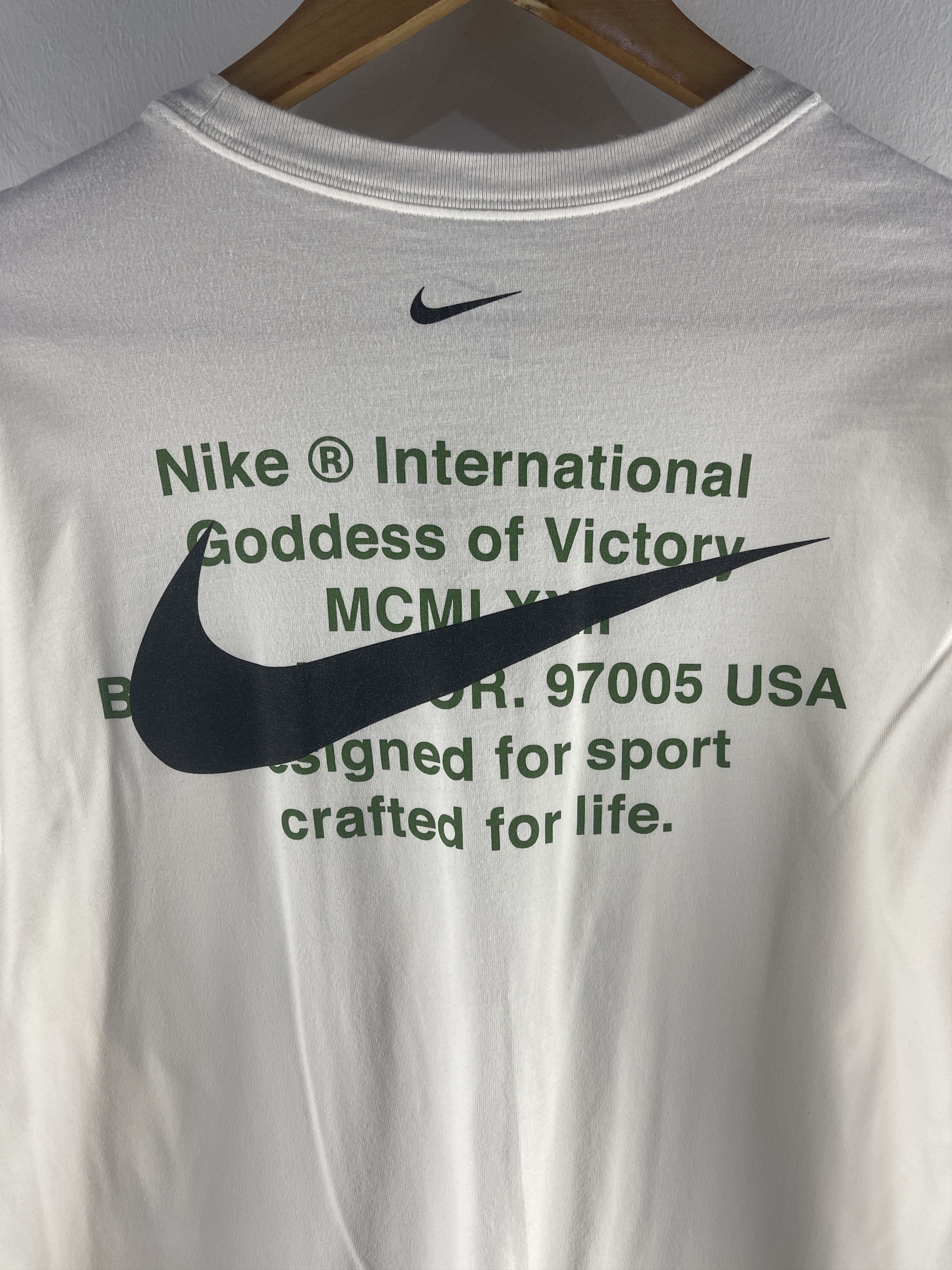 Nike Nike Goddess Of Victory Double Swoosh Shirt Size US S / EU 44-46 / 1 - 9 Thumbnail