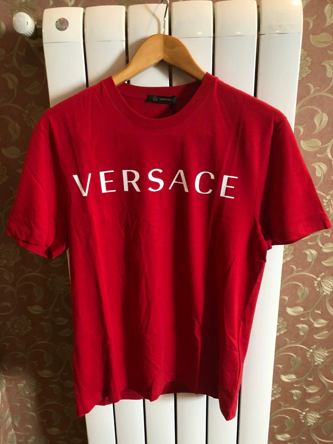 Versace Versace Medusa Red Short Sleeve T-Shirt M Size M / US 6-8 / IT 42-44 - 1 Thumbnail