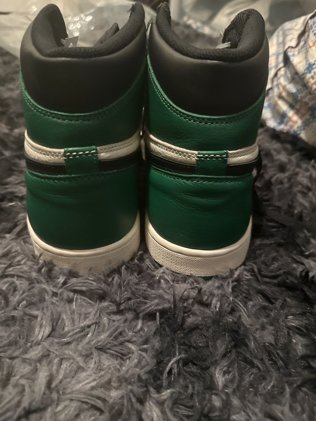 Nike Air Jordan 1 retro high OG pine green Size US 11 / EU 44 - 4 Thumbnail