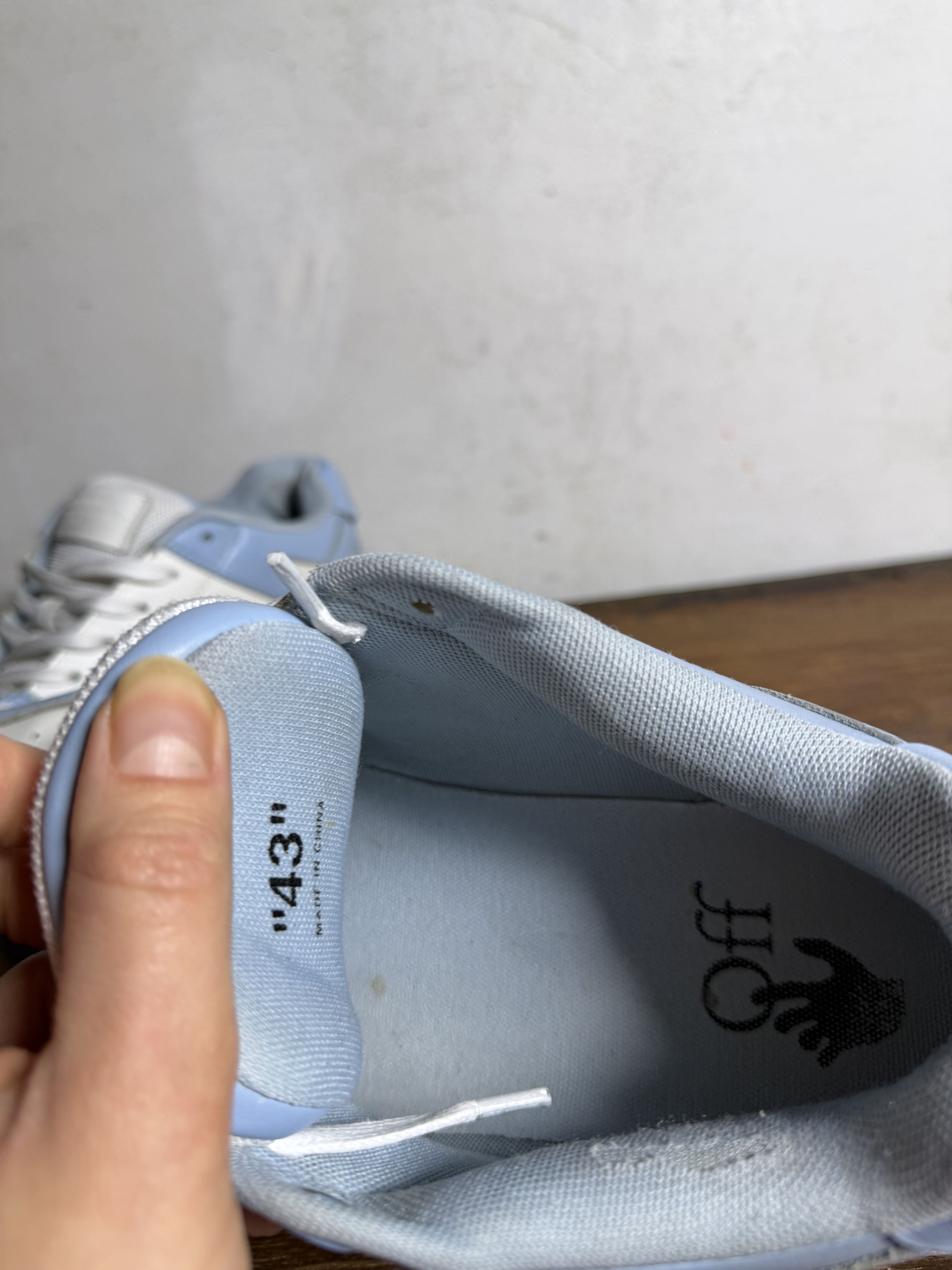 Off-White Off-White Out of Office White Blue Sneakers Size US 10 / EU 43 - 14 Thumbnail