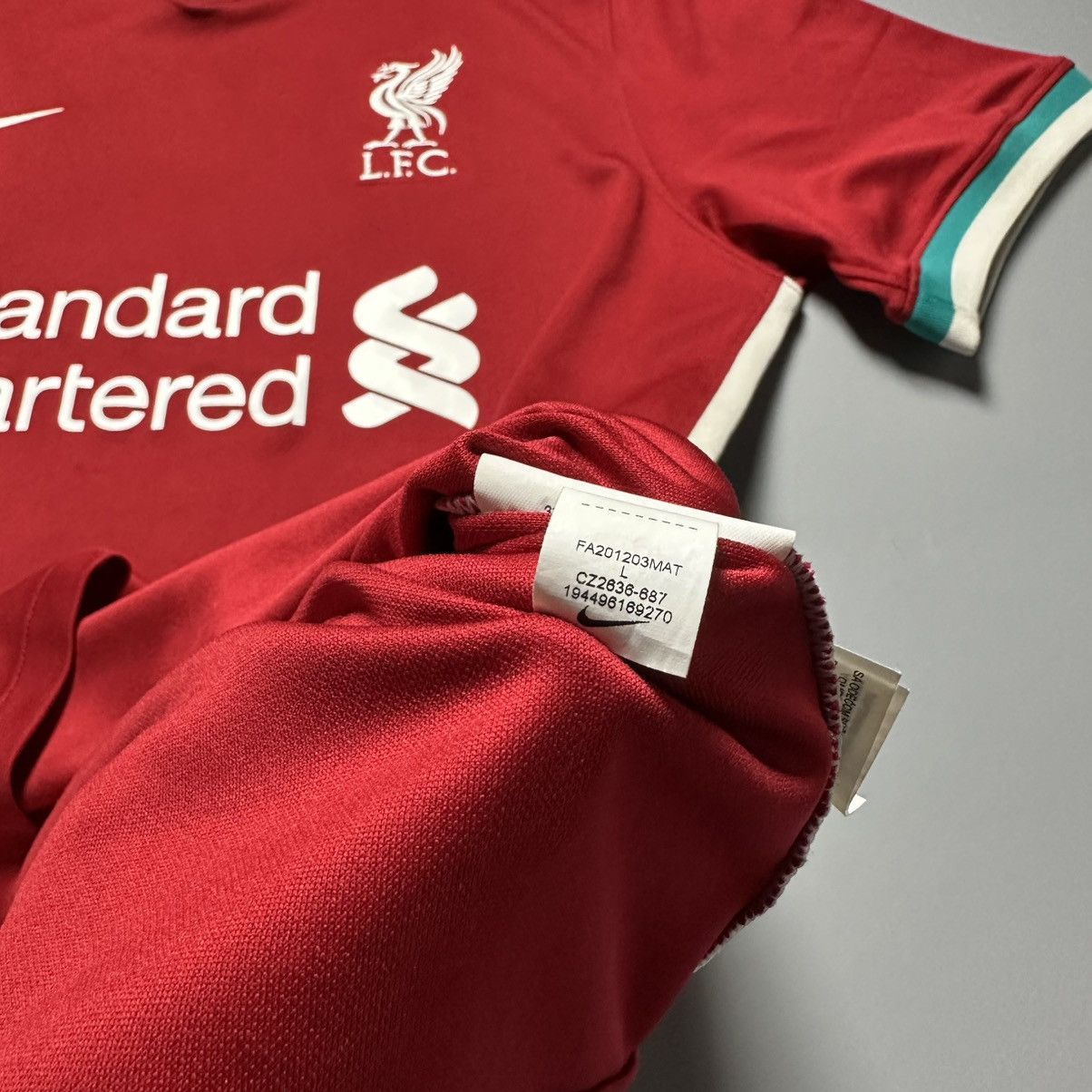 Vintage LIVERPOOL NIKE 2020/2021 FOOTBALL HOME JERSEY #20 DIOGO JOTA Size US L / EU 52-54 / 3 - 12 Thumbnail