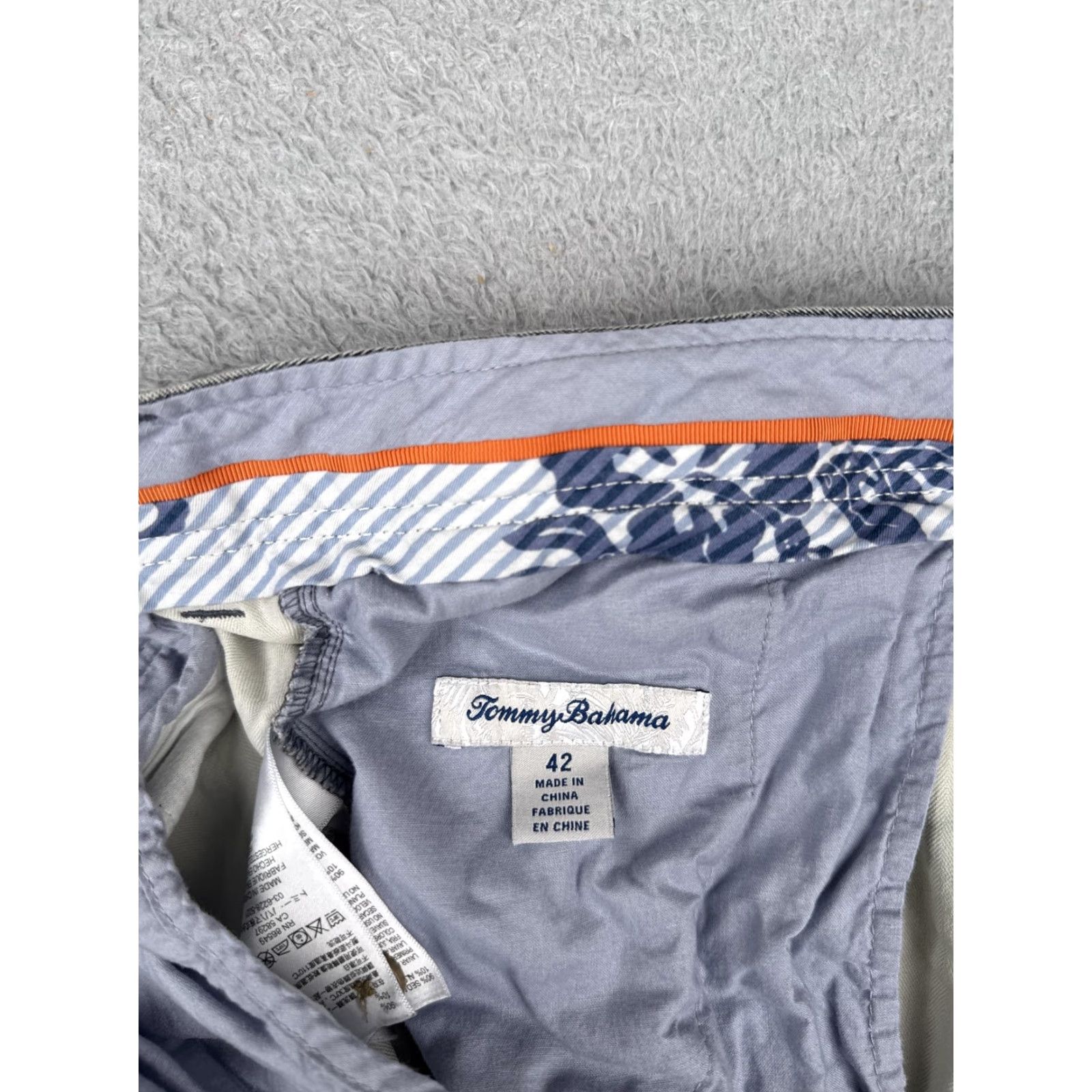Tommy Bahama Tommy Bahama Shorts Mens 42 Gray Silk Cotton Herringbone Chino Casual Flat Front Zip Pockets Slant Pocket Embroidered Boat Beach Mens Size US 42 / EU 58 - 7 Thumbnail