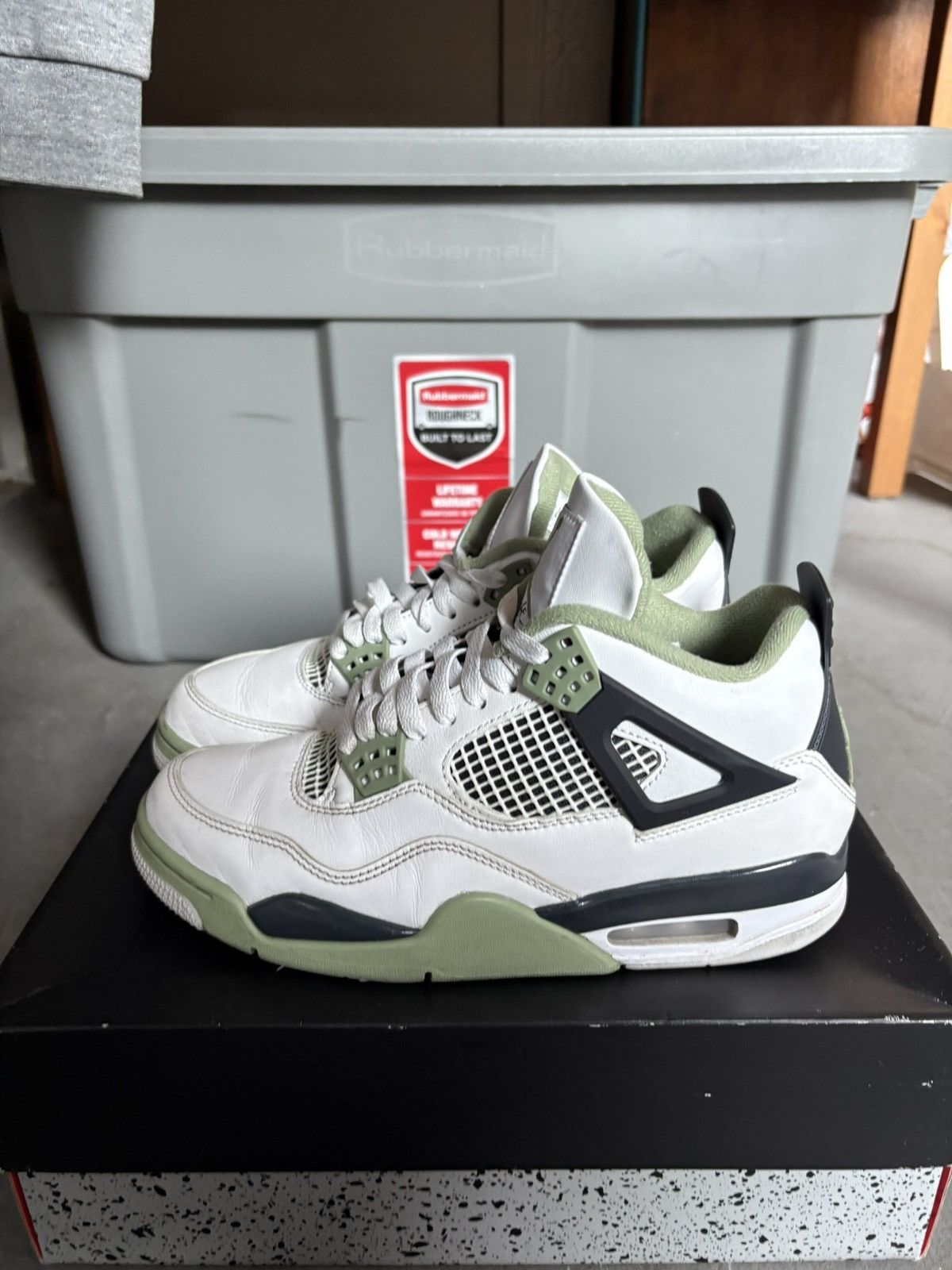Nike Jordan 4 Seafoam Size US 8 / EU 41 - 1 Thumbnail