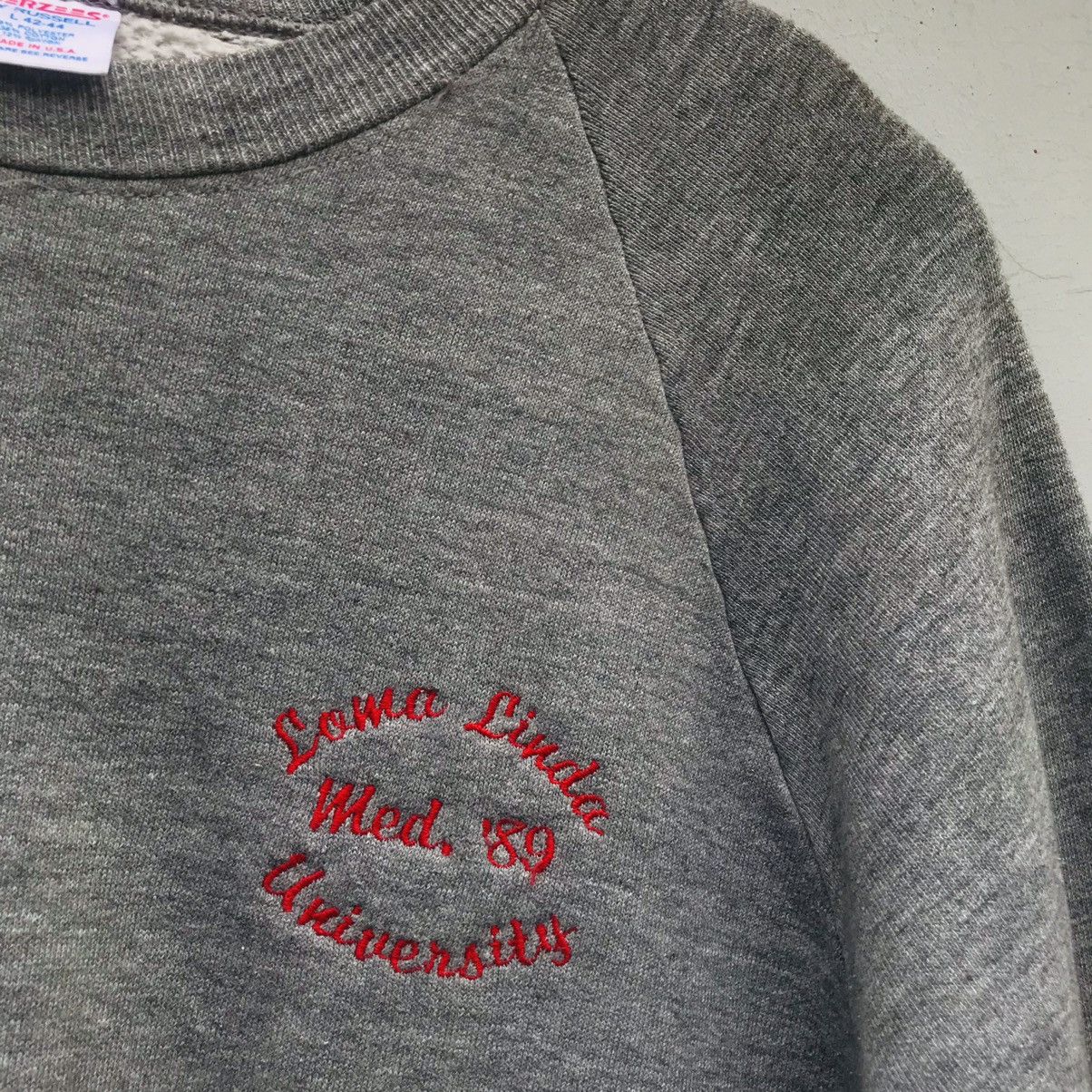 Vintage Vintage Crewneck Embroidered Sweatshirts Size US L / EU 52-54 / 3 - 6 Thumbnail