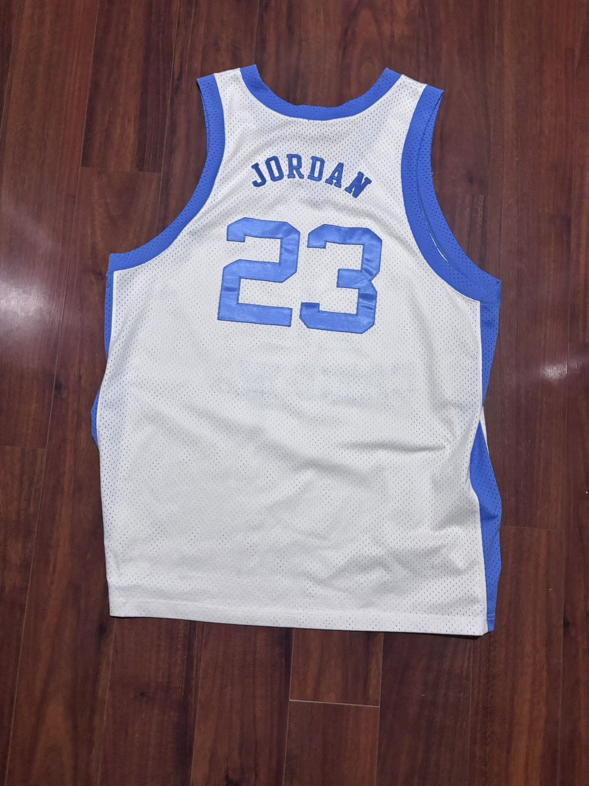 Vintage Retro Michael Jordan UNC jersey Size US XXL / EU 58 / 5 - 3 Thumbnail