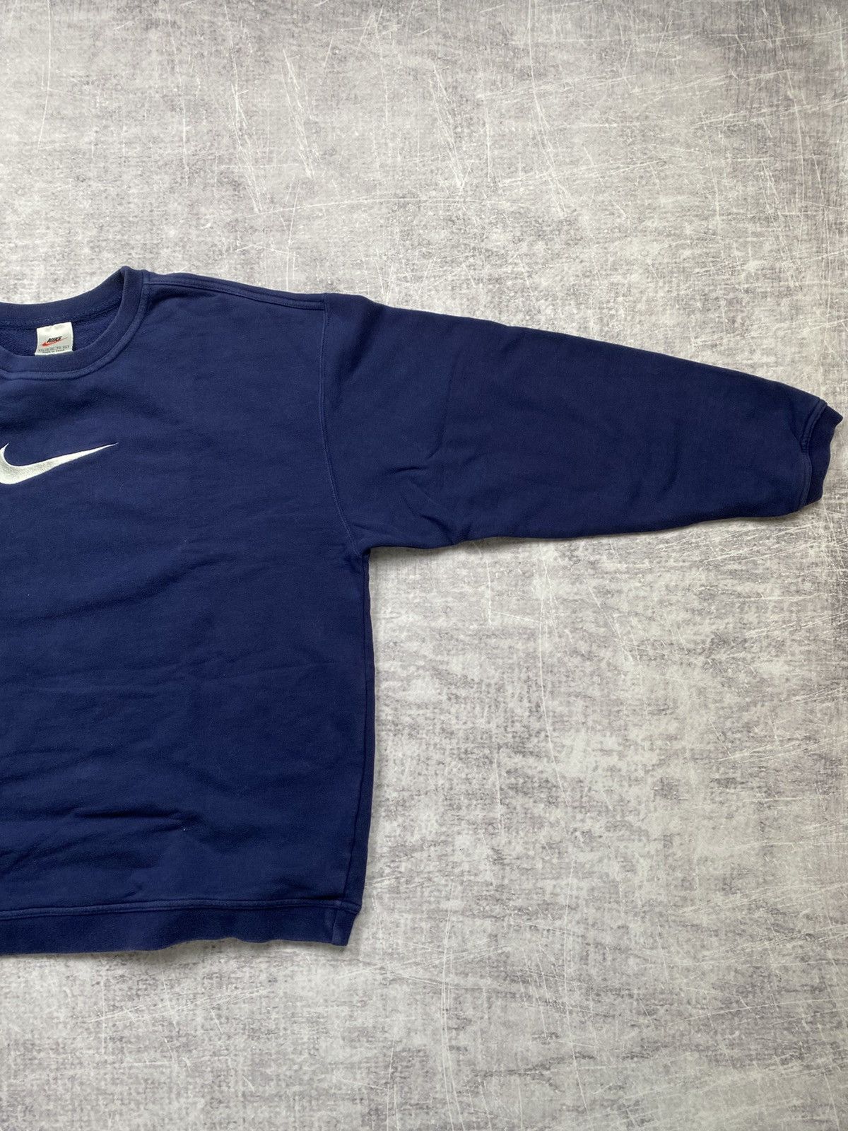 Nike Vintage baggy rare Nike center logo sweatshirt Size US XL / EU 56 / 4 - 4 Thumbnail