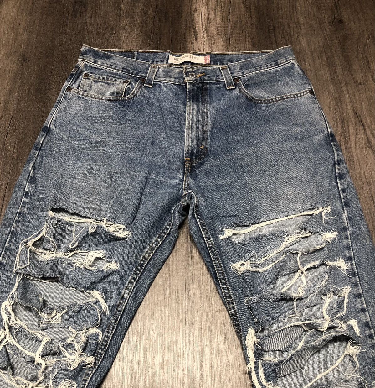 Levi's Vintage Clothing Levi's 550 Relaxed Fit Distressed Denim Size US 34 / EU 50 - 4 Thumbnail