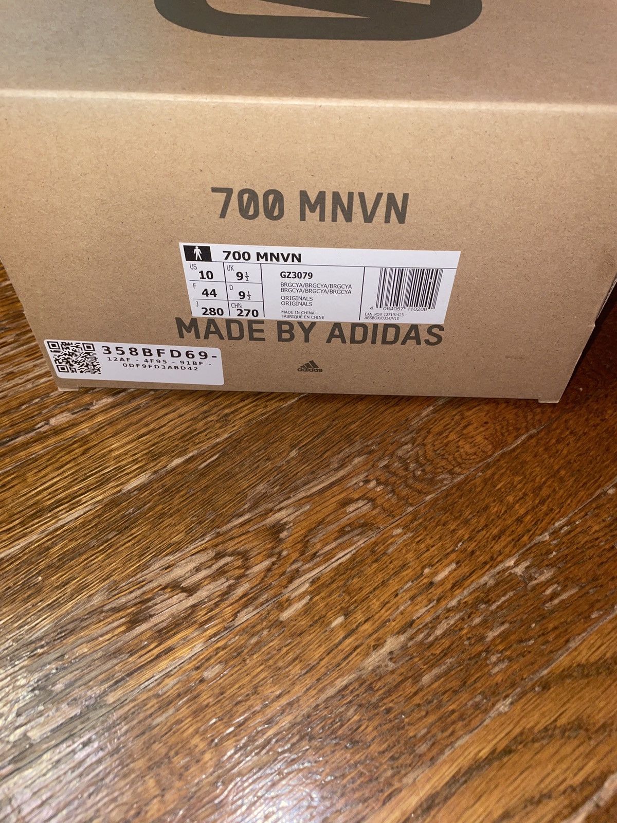 Adidas × Yeezy YEEZY 700 MNVN Size US 10 / EU 43 - 8 Thumbnail