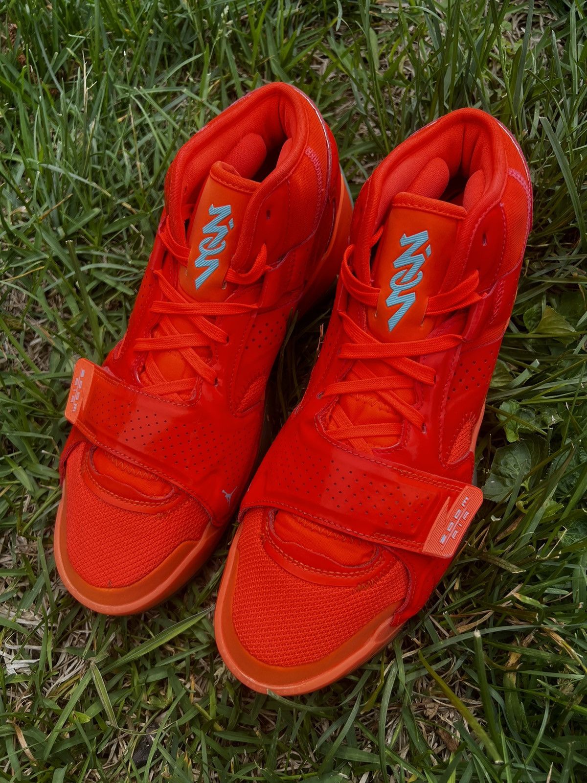 Jordan Brand CLEAN Air Jordan Zion 2 size 10.5 Mens Hyper Crimson Shoes Size US 10.5 / EU 43-44 - 2 Thumbnail