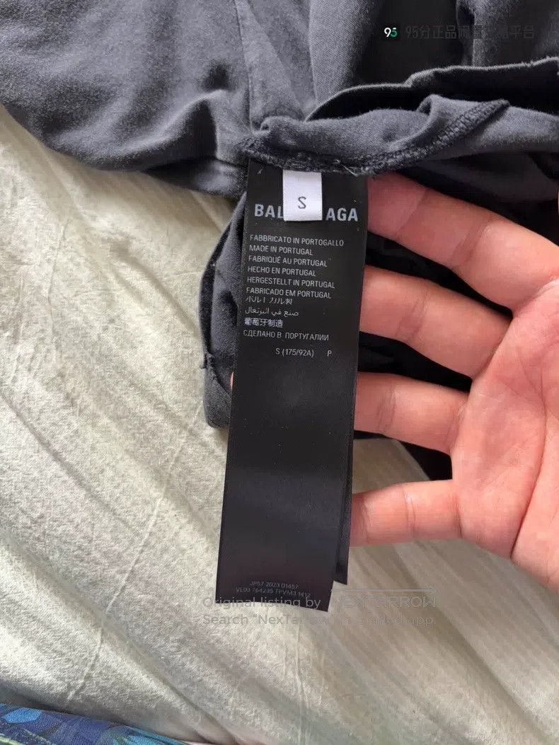 Balenciaga Balenciaga T-Shirt Size US S / EU 44-46 / 1 - 4 Thumbnail