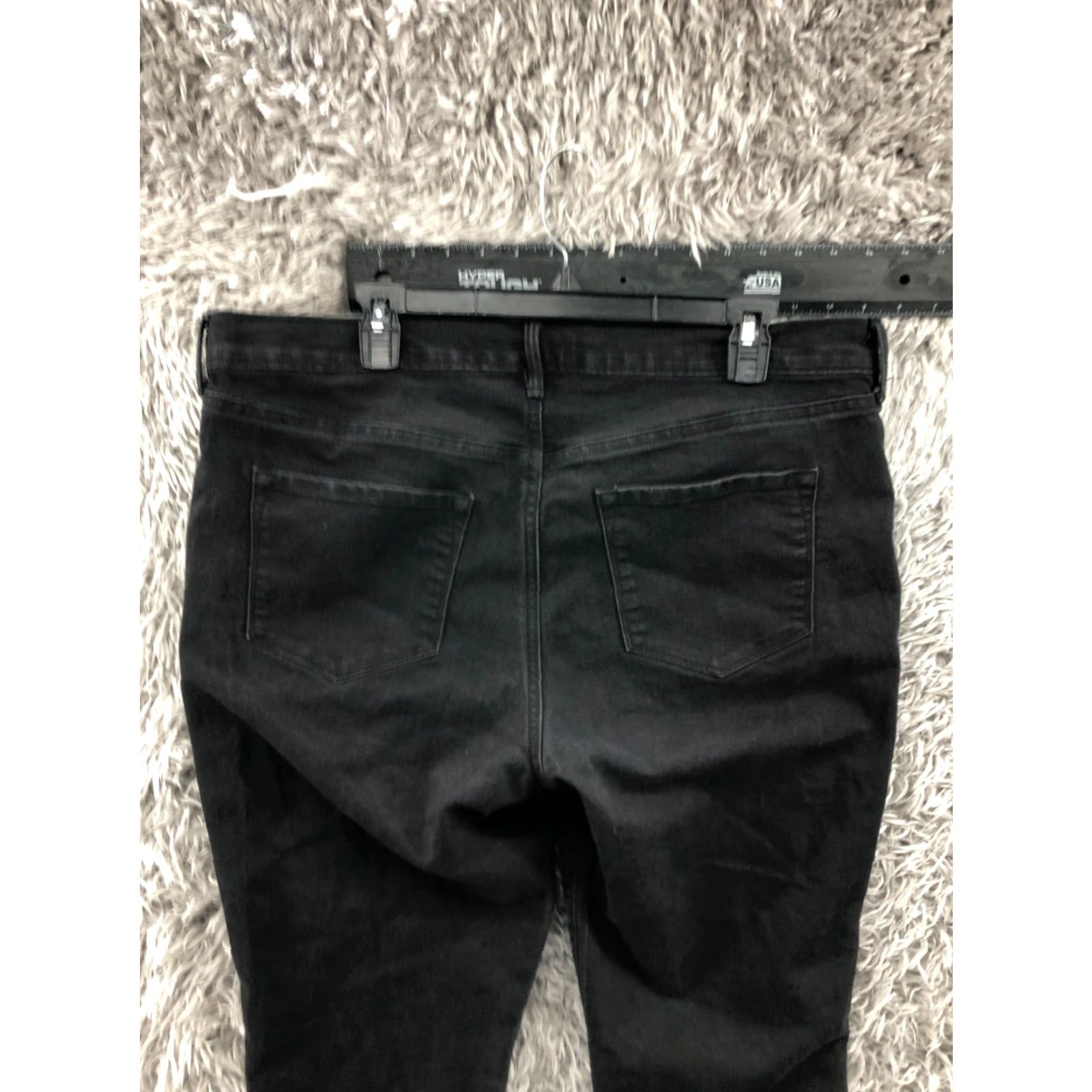 Old Navy Old Navy Original Skinny Jeans Womens Dark Wash Black Size 18 Denim 5-Pocket Regular Rise Slim Fit Jeans Womens Black 18 Size 40" / US 18 - 6 Thumbnail