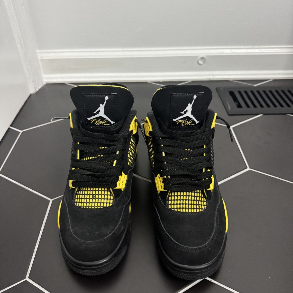 Jordan Brand Jordan 4 Yellow Thunder Size US 10 / EU 43 - 3 Thumbnail