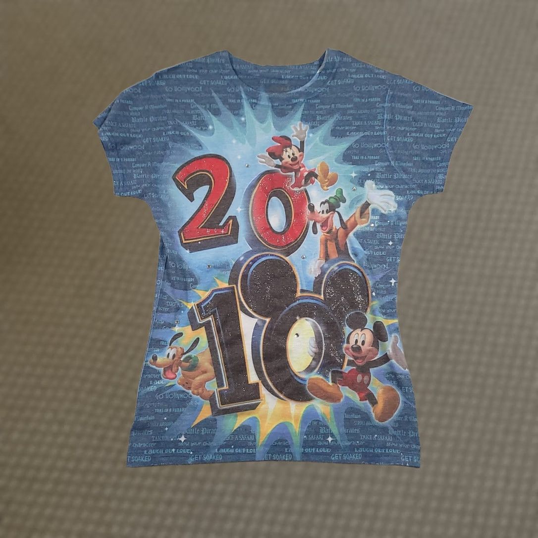 Disney VINTAGE Disneyland Disney World Shirt Womens Medium 2018 Mickey Minnie Goofy Pluto Tee Size M / US 6-8 / IT 42-44 - 1 Thumbnail