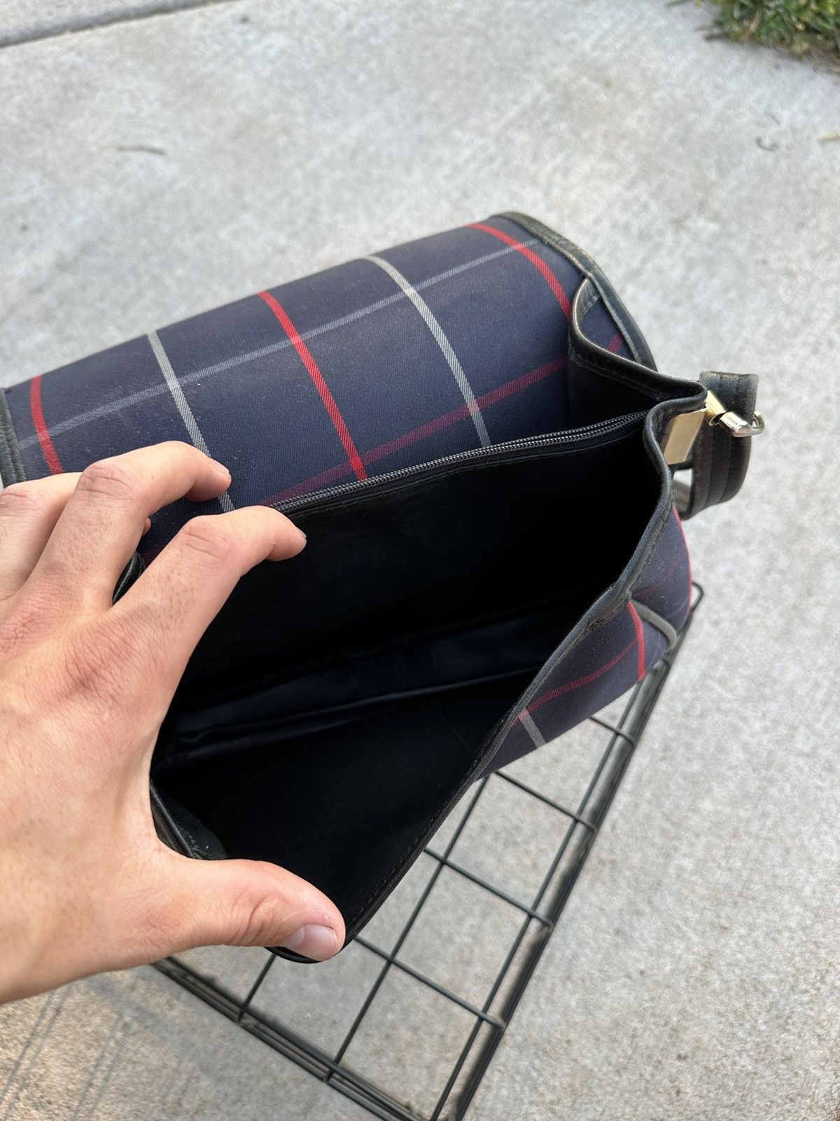 Burberry Burberry England Massager Bag Size ONE SIZE - 11 Thumbnail