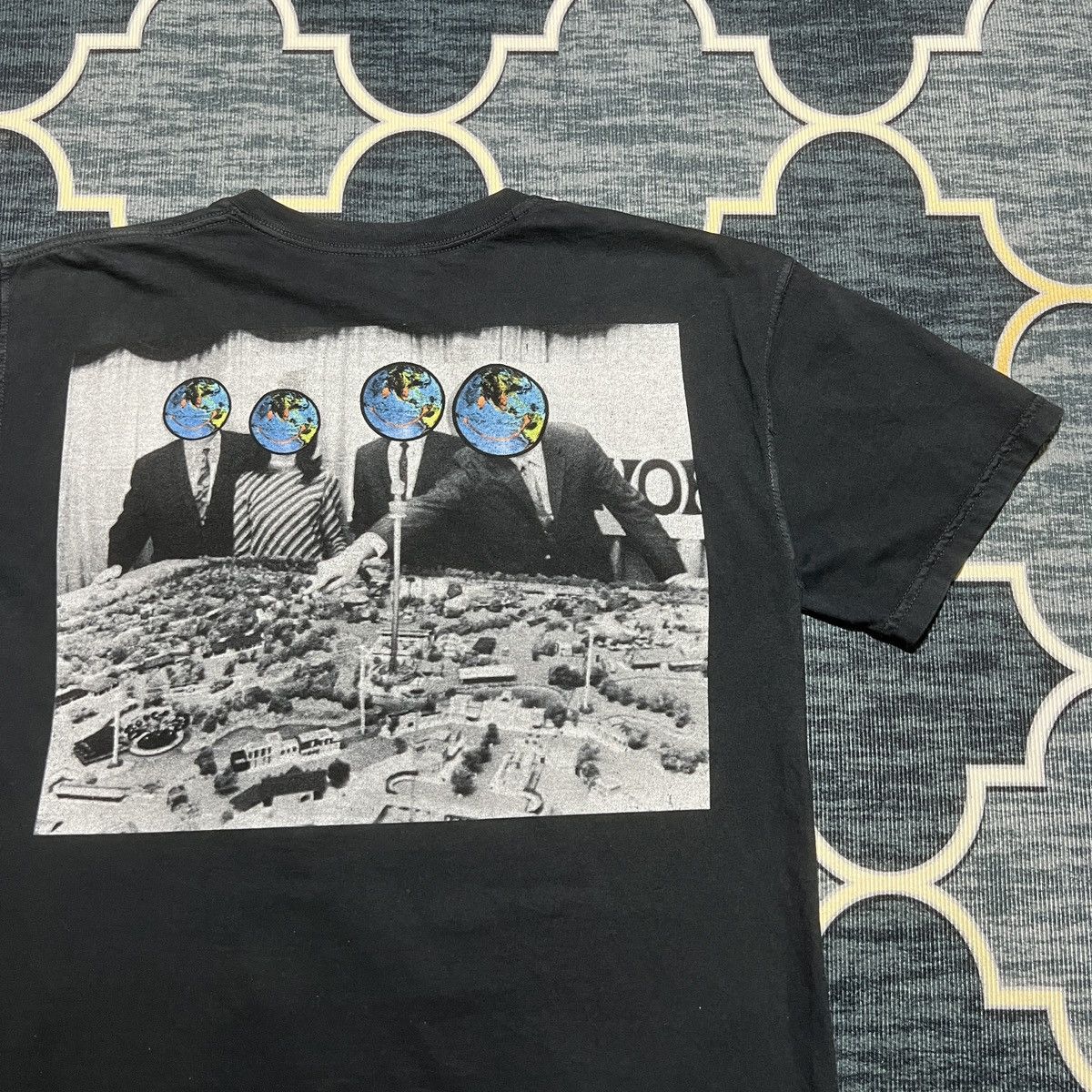 Travis Scott ASTROWORLD CACTUS JACK GLOBE PEOPLE GRAPHICS Size US M / EU 48-50 / 2 - 4 Thumbnail