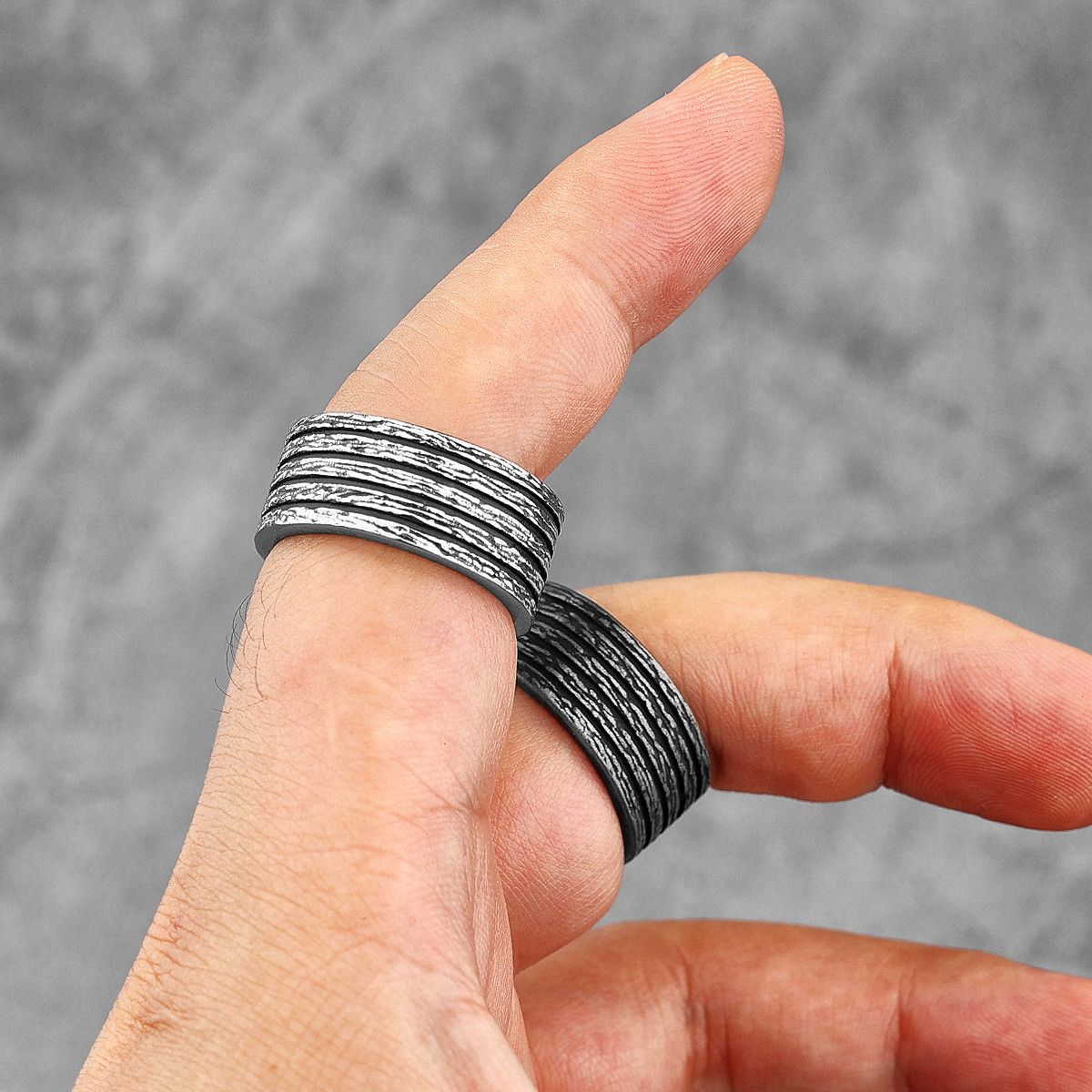 Handmade × Jewelry Creative Black Round Stripe Ring Size ONE SIZE - 1 Thumbnail