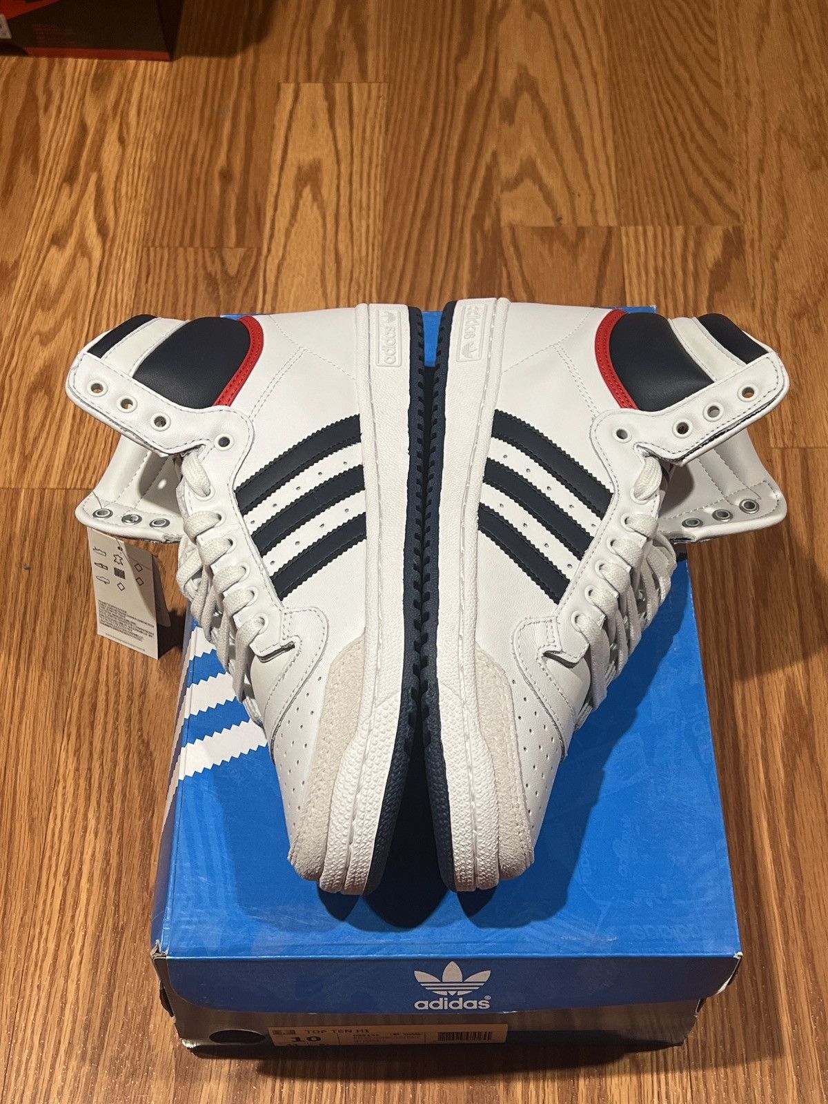 adidas gazelle silver green womens Adidas Originals Top Ten White/Navy