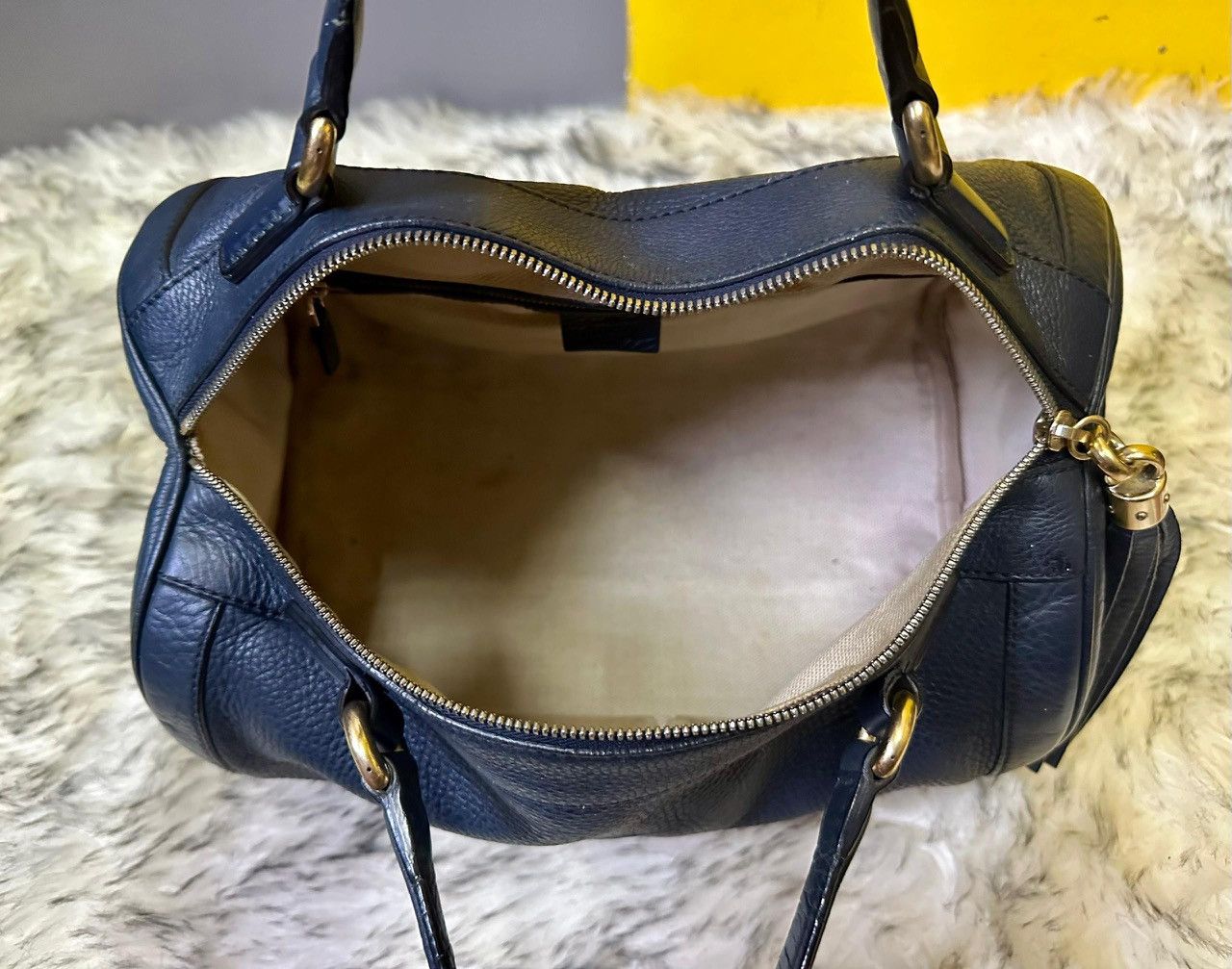 Gucci Authentic Gucci Soho Pebbled Leather Medium Boston Bag Size ONE SIZE - 10 Thumbnail