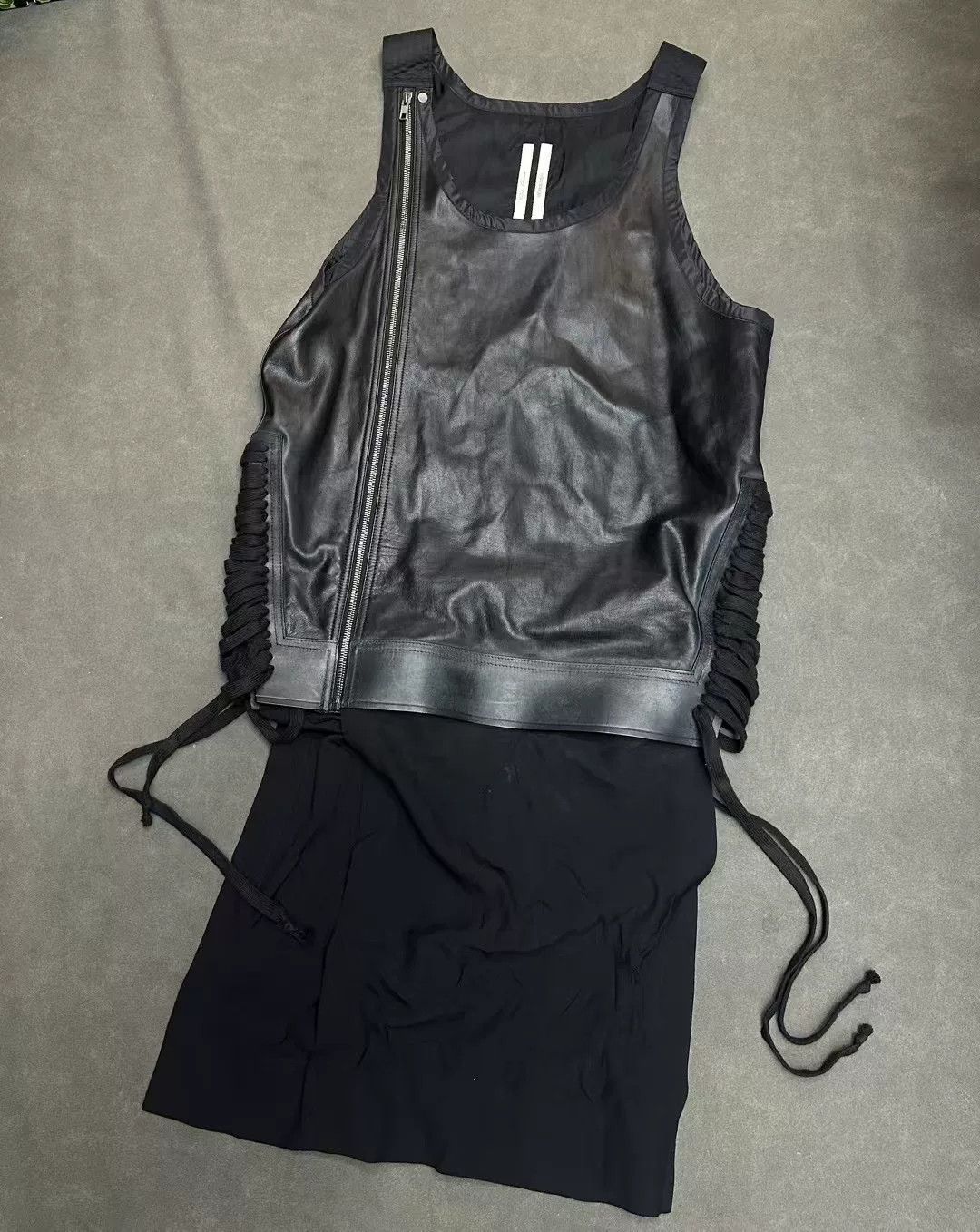 Rick Owens Rick Owens 14SS Leather Vest Runway Size US S / EU 44-46 / 1 - 1 Thumbnail