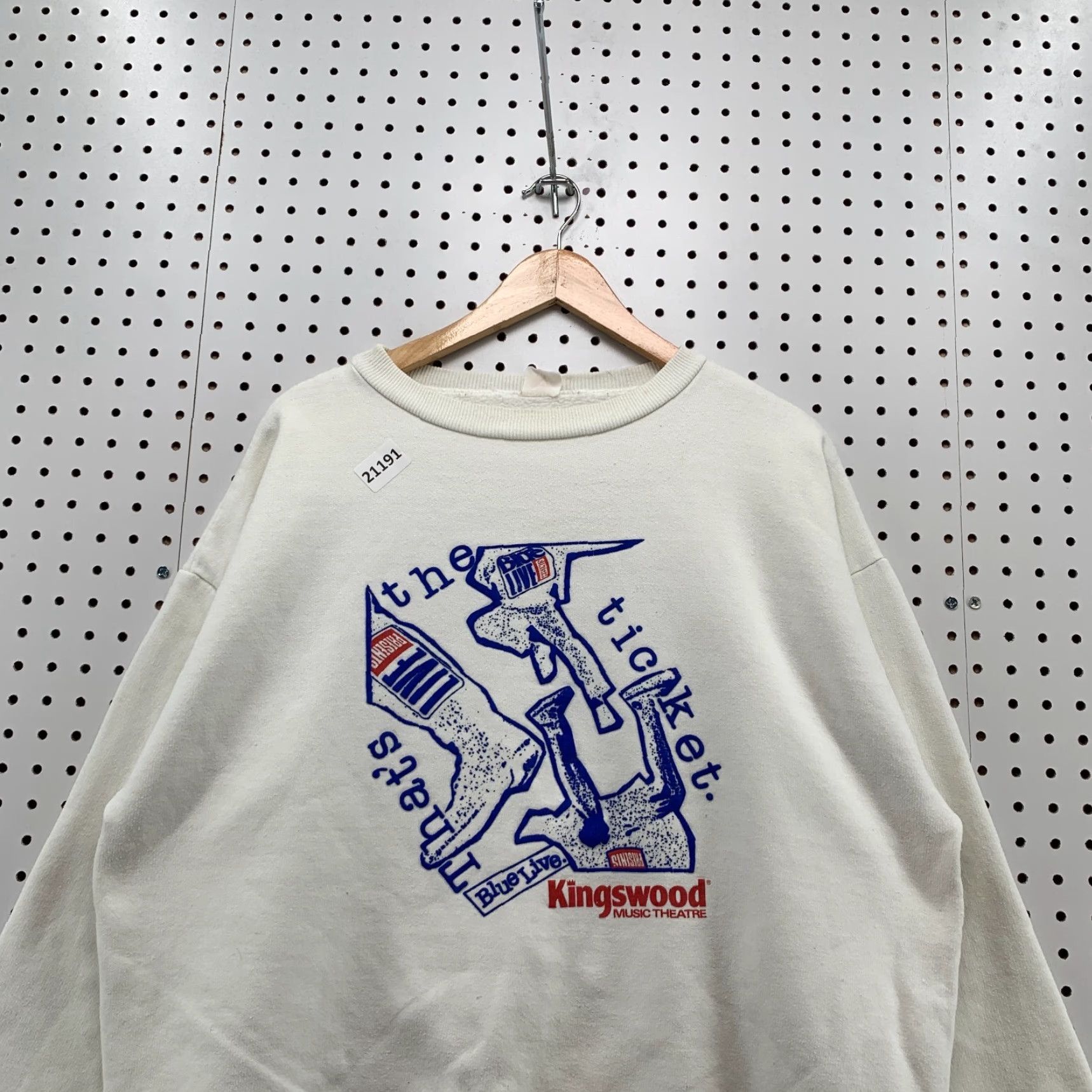 Vintage Vintage Kingswood Music Theater Crewneck Sweatshirt Adult XL White Music 90s Concert Pullover Size US XL / EU 56 / 4 - 2 Thumbnail