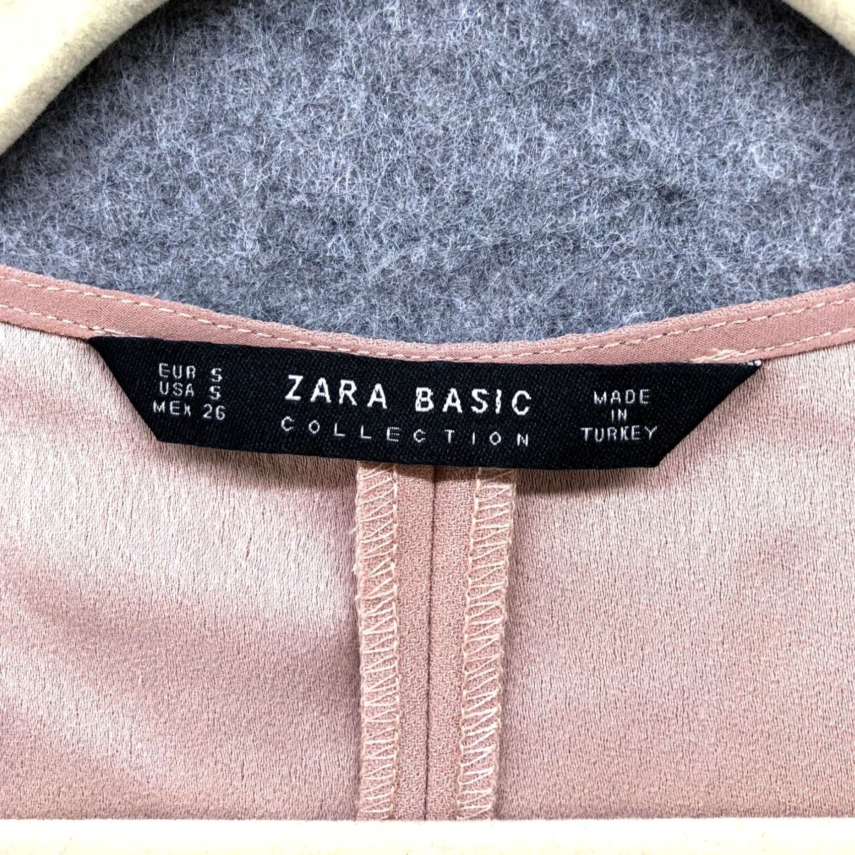 Zara Zara Blouse Shirt Womens S Crop Top V-Neck Sleeveless Tan Beige Zip Cropped Lightweight Casual 90s? Size S / US 4 / IT 40 - 4 Thumbnail