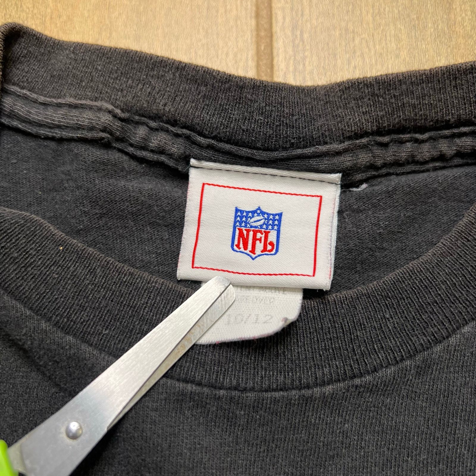 NFL Vintage black Oakland Raiders NFL T-shirt Youth 10/12 Size US S / EU 44-46 / 1 - 3 Thumbnail