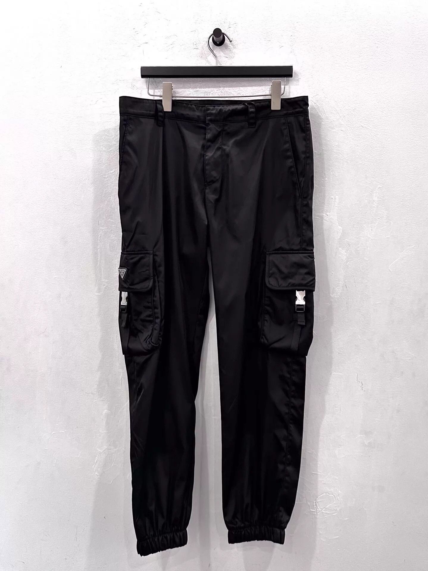 Prada Prada Men's Black Metal Triangle Logo Cargo Pants 48 Size US 32 / EU 48 - 1 Thumbnail