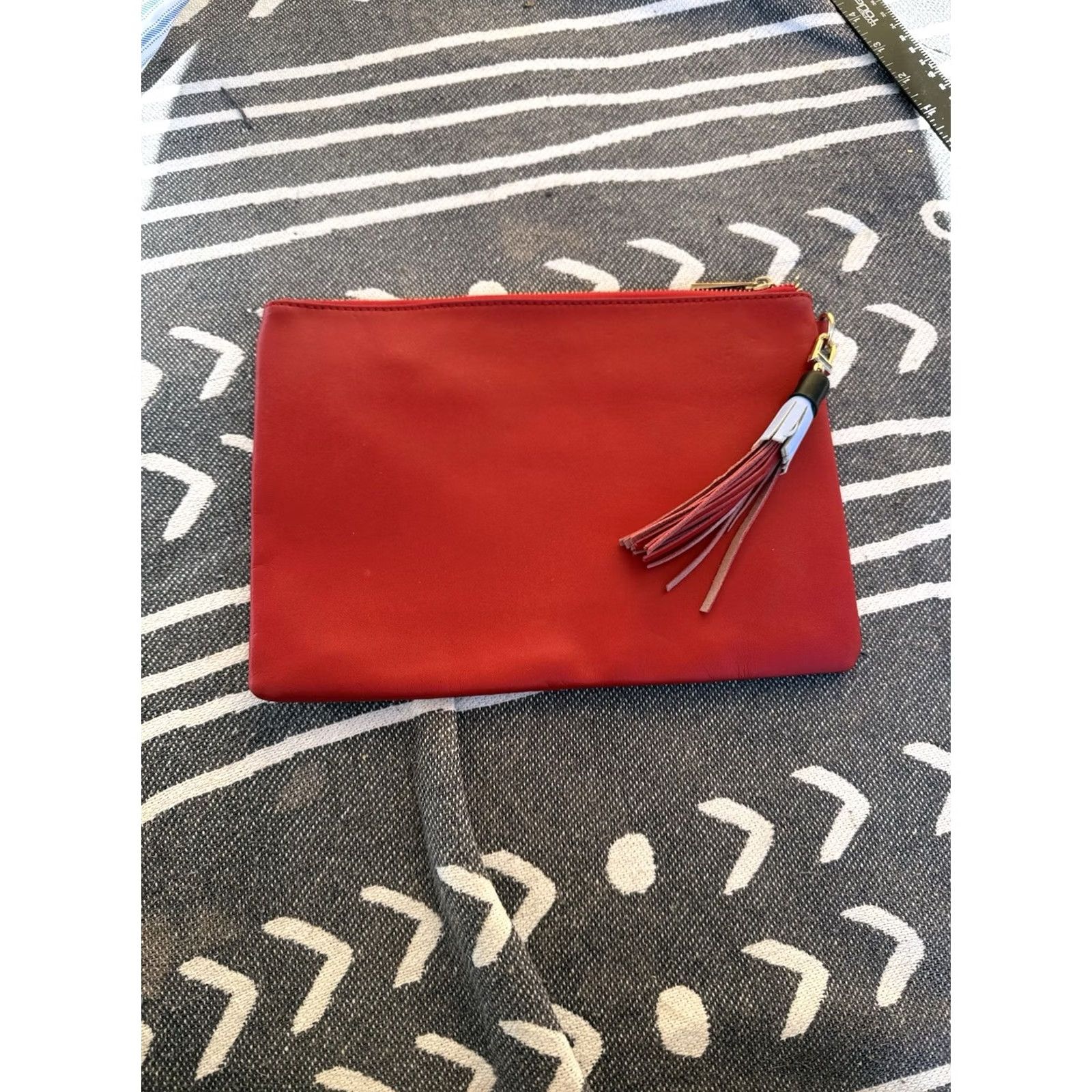 Saks Fifth Avenue Saks Fifth Avenue Red Leather Tassel Clutch Bag Pouch Clutch Women Tassel Red Leather Saks Fifth Avenue Size ONE SIZE - 5 Thumbnail