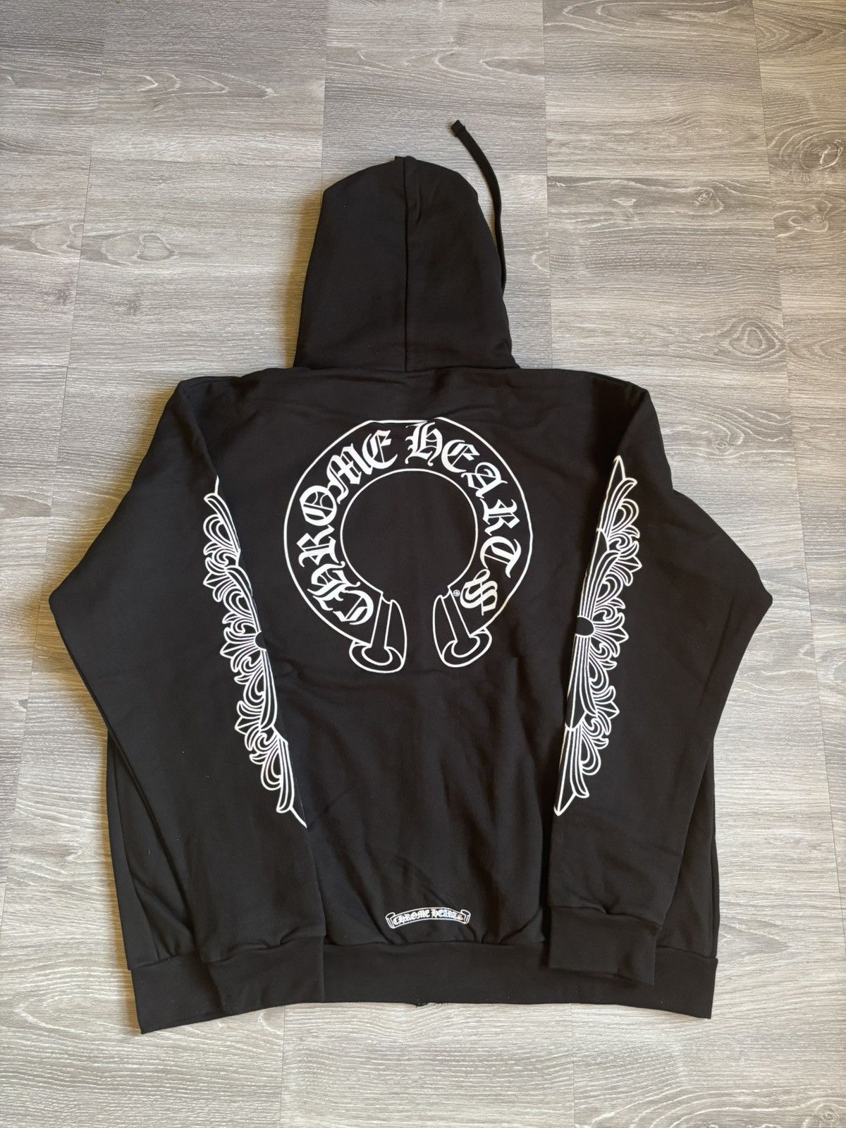 完売間近★送料込【Chrome Hearts】Horseshoe Floral Hoodie 黒 1190103_01.jpg.jpeg